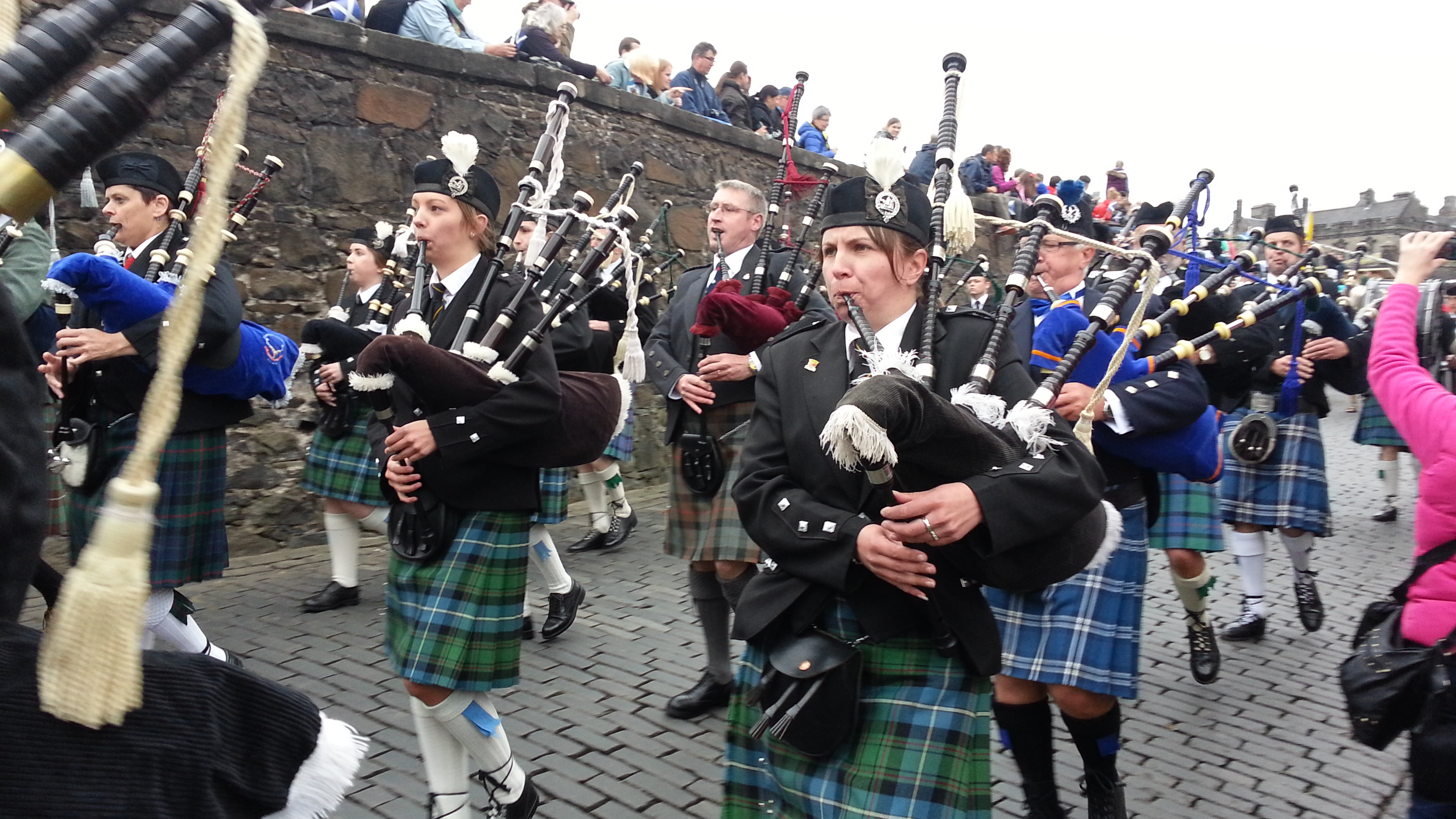2014 Europe Trip Day 24 - Scotland (Crookston Castle, Paisley Missionary Flat (Walker Street), Lawn Bowling Pitch, Irn Bru, Church of the Holy Rude, Stirling Castle, 2014 Pipefest Stirling)