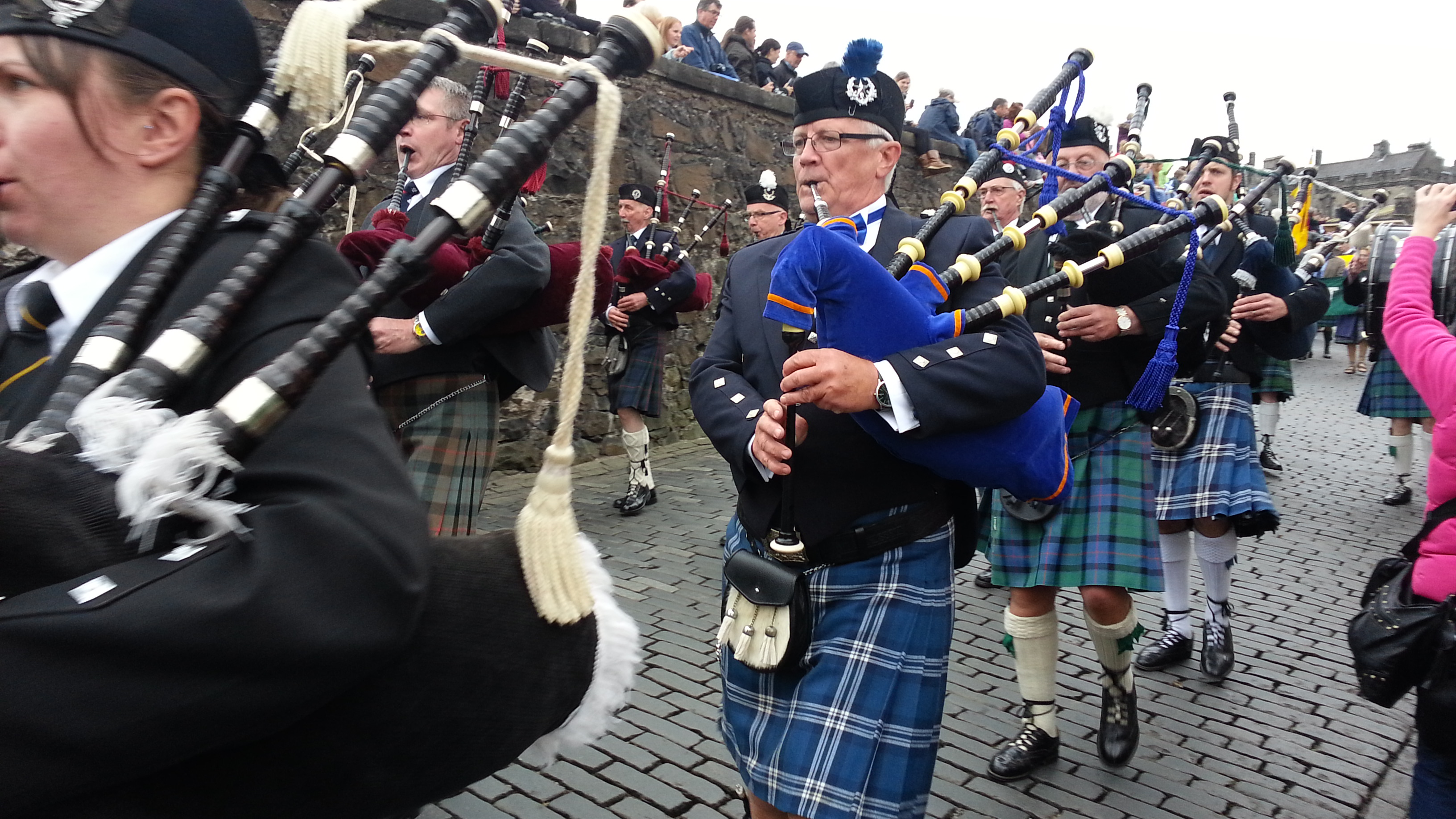 2014 Europe Trip Day 24 - Scotland (Crookston Castle, Paisley Missionary Flat (Walker Street), Lawn Bowling Pitch, Irn Bru, Church of the Holy Rude, Stirling Castle, 2014 Pipefest Stirling)