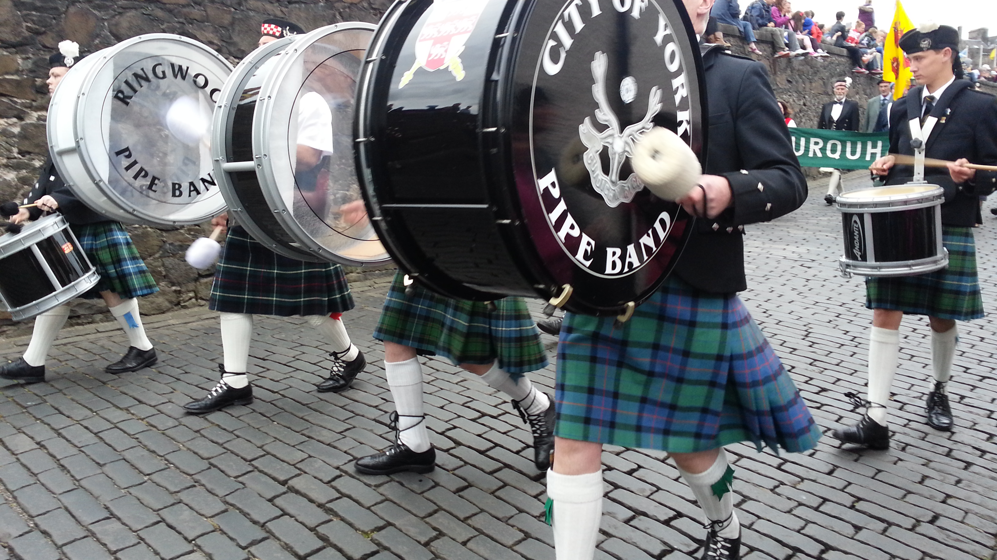 2014 Europe Trip Day 24 - Scotland (Crookston Castle, Paisley Missionary Flat (Walker Street), Lawn Bowling Pitch, Irn Bru, Church of the Holy Rude, Stirling Castle, 2014 Pipefest Stirling)