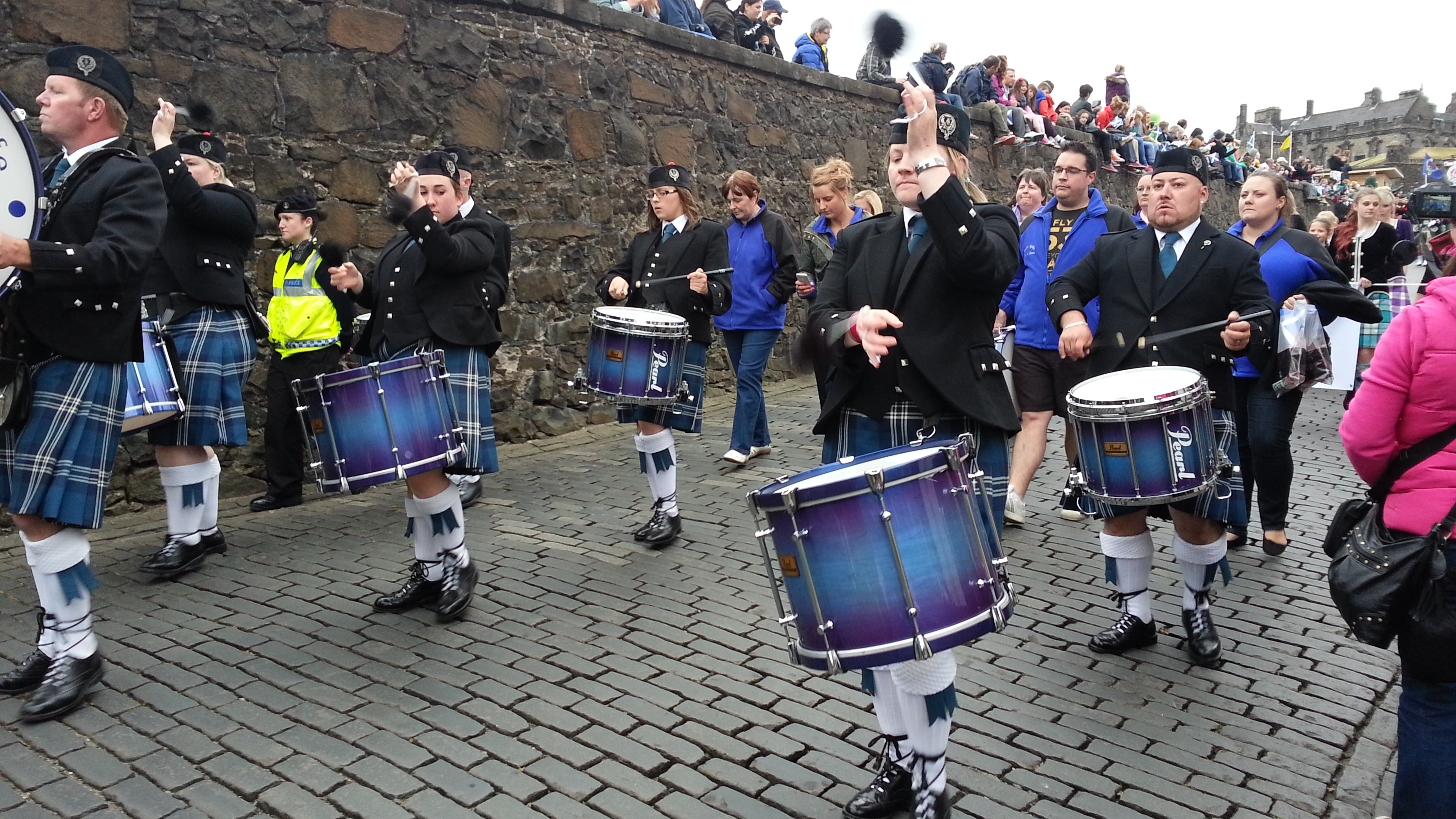 2014 Europe Trip Day 24 - Scotland (Crookston Castle, Paisley Missionary Flat (Walker Street), Lawn Bowling Pitch, Irn Bru, Church of the Holy Rude, Stirling Castle, 2014 Pipefest Stirling)