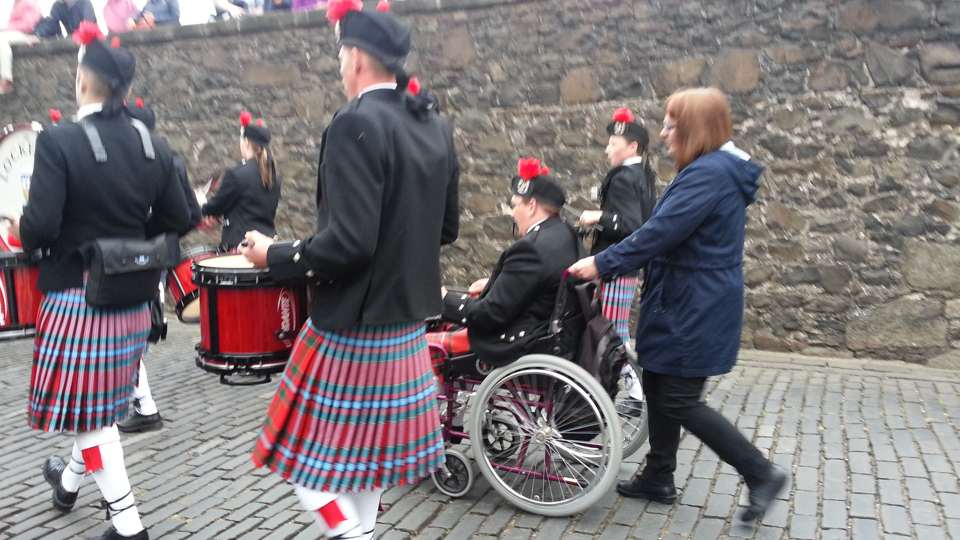 2014 Europe Trip Day 24 - Scotland (Crookston Castle, Paisley Missionary Flat (Walker Street), Lawn Bowling Pitch, Irn Bru, Church of the Holy Rude, Stirling Castle, 2014 Pipefest Stirling)