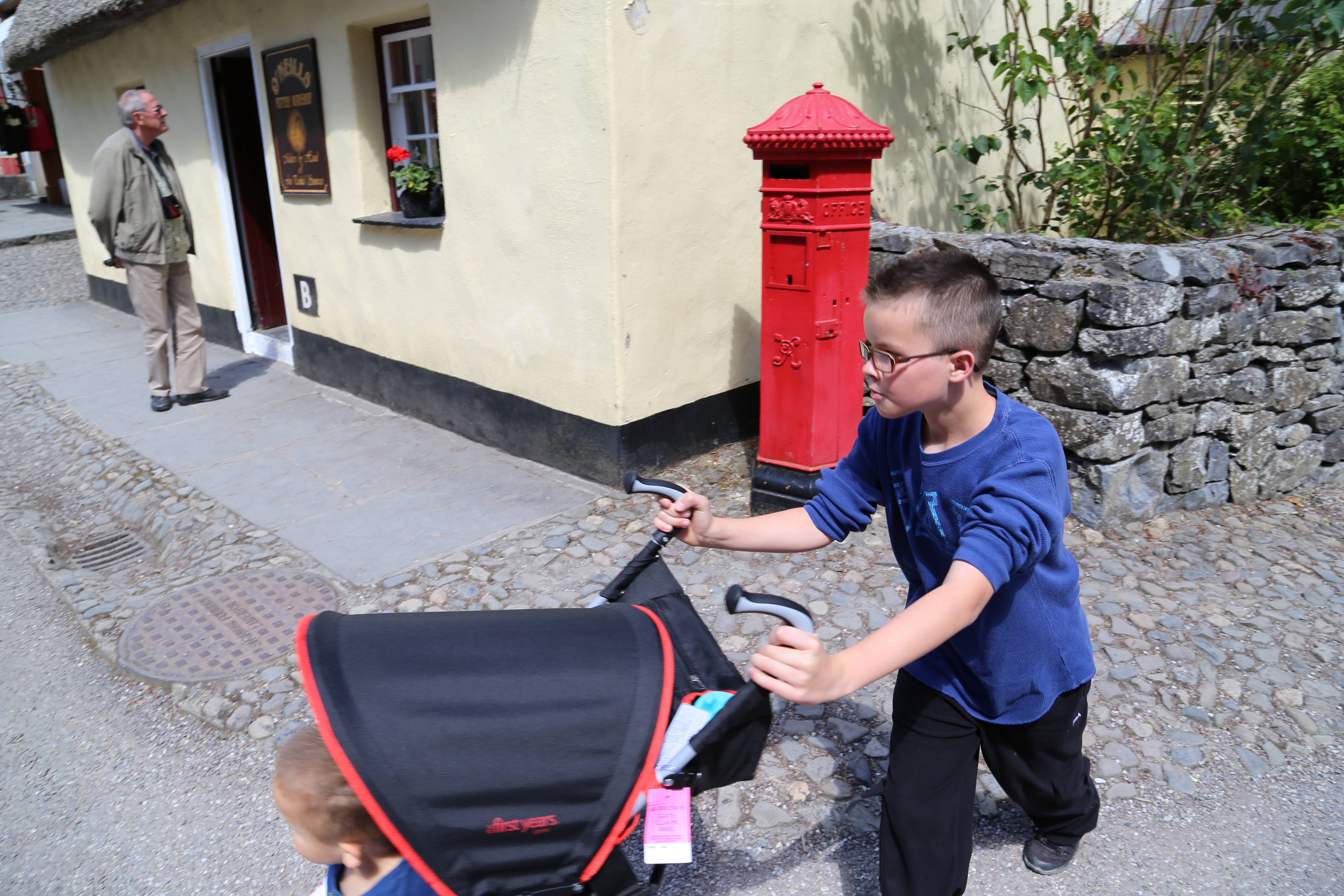 2014 Europe Trip Day 2 - Ireland (Shannon Airport, Bunratty Castle, Kenmare, Cliffs of Moher, Irish Stew, Live Irish Music)