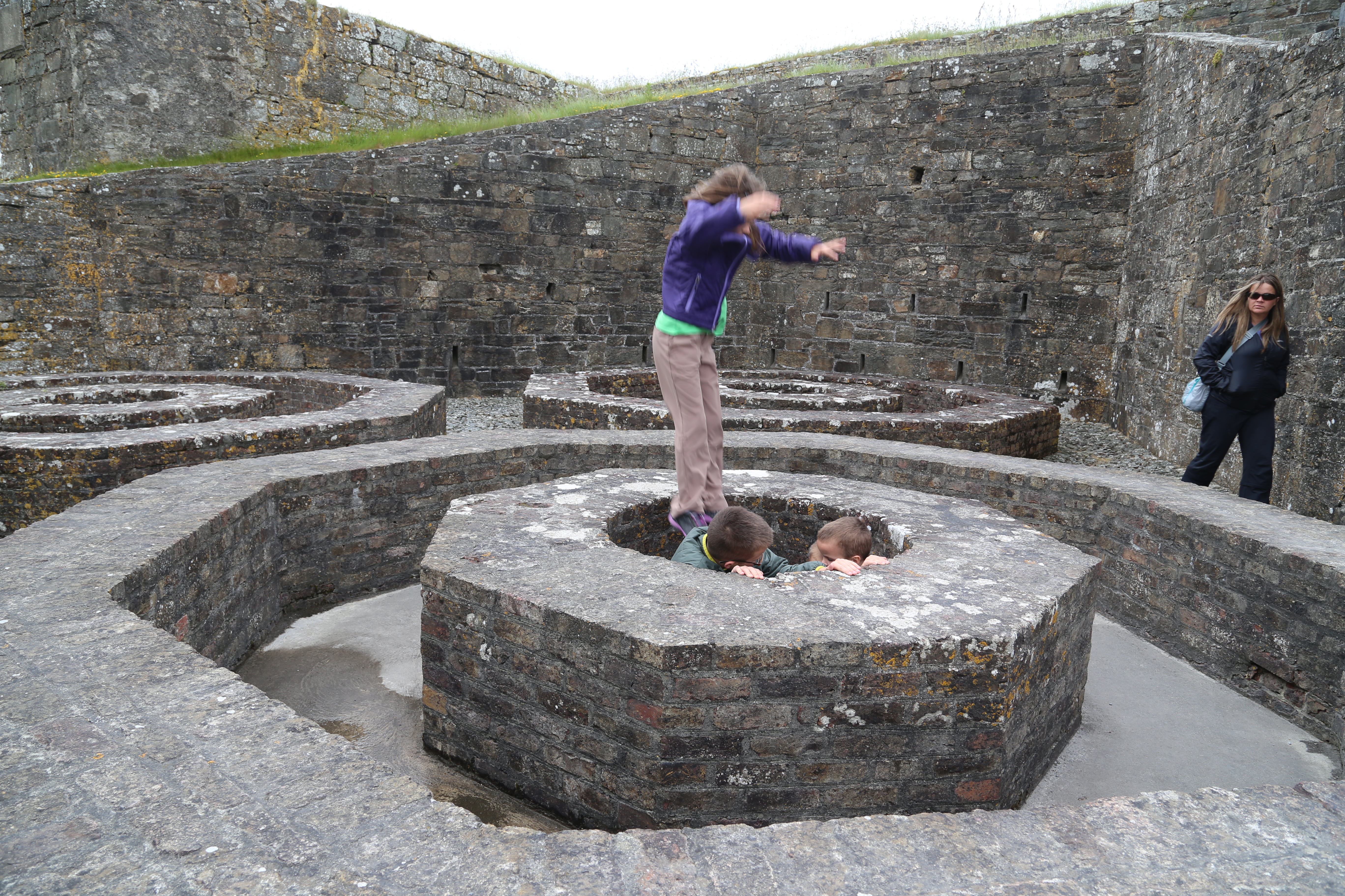 2014 Europe Trip Day 6 - Ireland (Blarney Castle, Kissing the Blarney Stone, Kinsale, Charles Fort, Lispatrick Lower Beach)