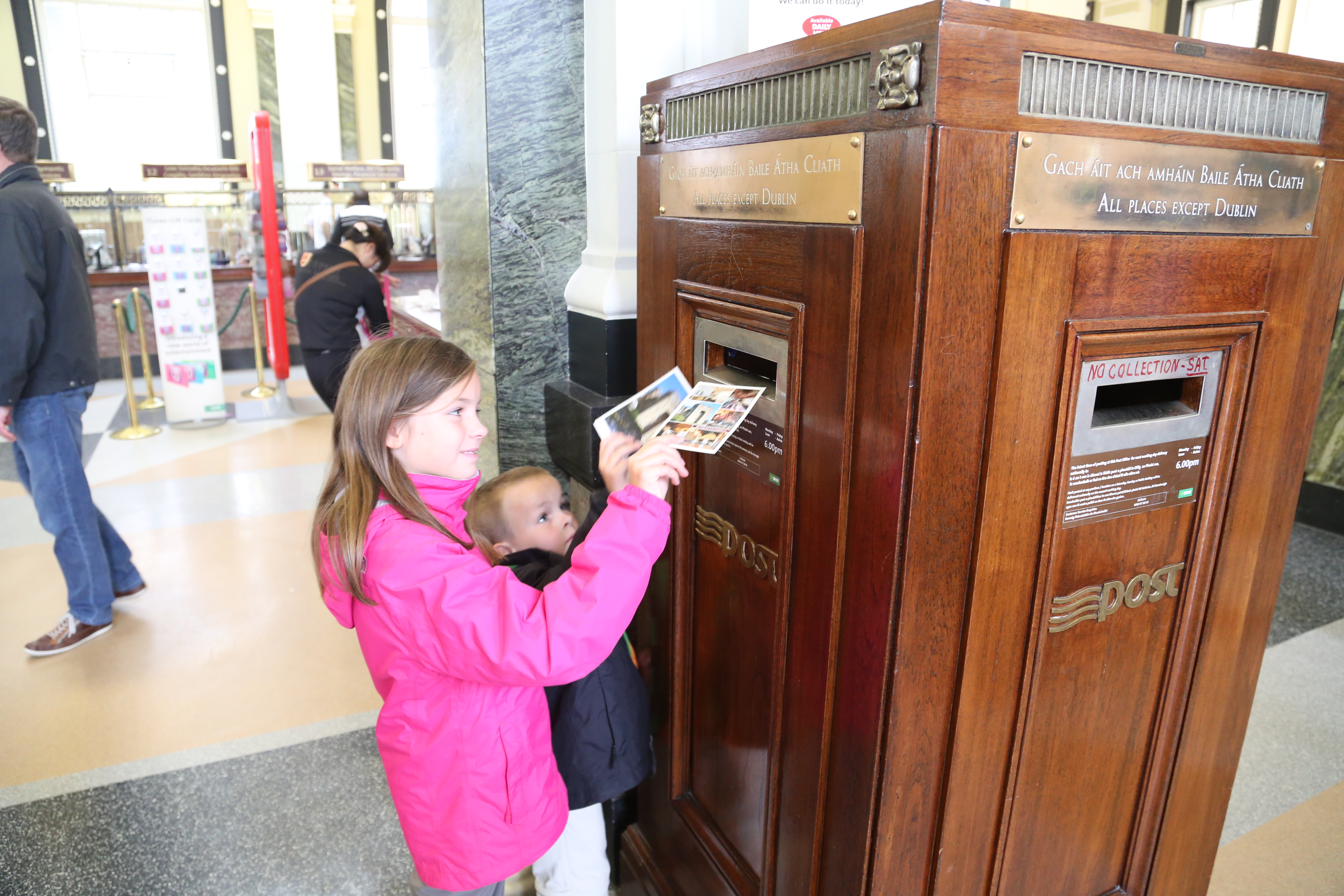 2014 Europe Trip Day 7 - Ireland (Dublin, Spire of Dublin, Leprechaun, Irish Stew at O'neills Bar, Trinity College, The Book of Kells, The Old Library, St. Patrick's Cathedral, Dublin Airport)