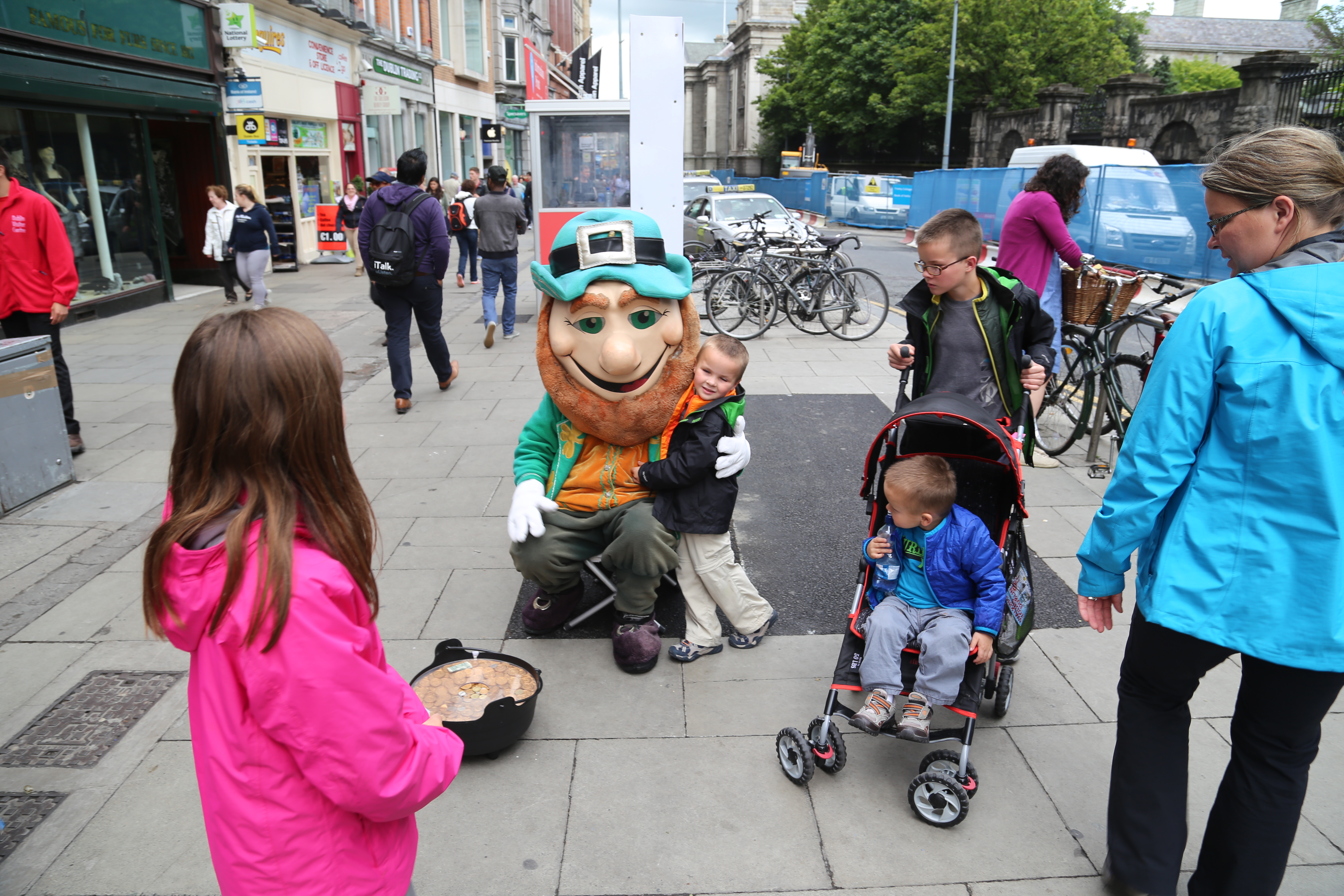 2014 Europe Trip Day 7 - Ireland (Dublin, Spire of Dublin, Leprechaun, Irish Stew at O'neills Bar, Trinity College, The Book of Kells, The Old Library, St. Patrick's Cathedral, Dublin Airport)