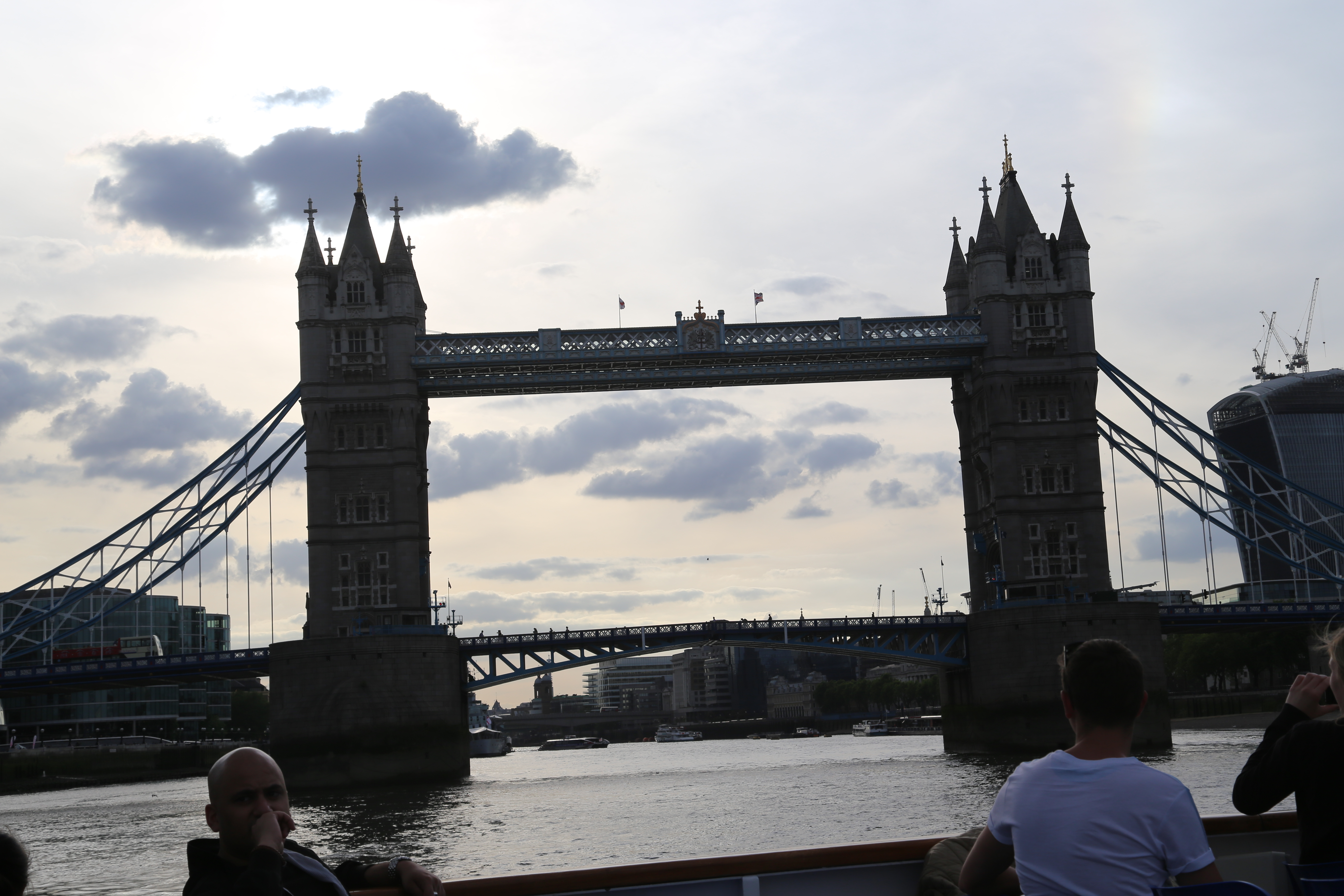 2014 Europe Trip Day 8 - England (London Gatwick Airport, Buckingham Palace, Riding the Tube - London Underground, Mister Whippy Ice Cream, Thames River Cruise, The London Eye, Harry Potter Platform 9 3/4, Vimto)