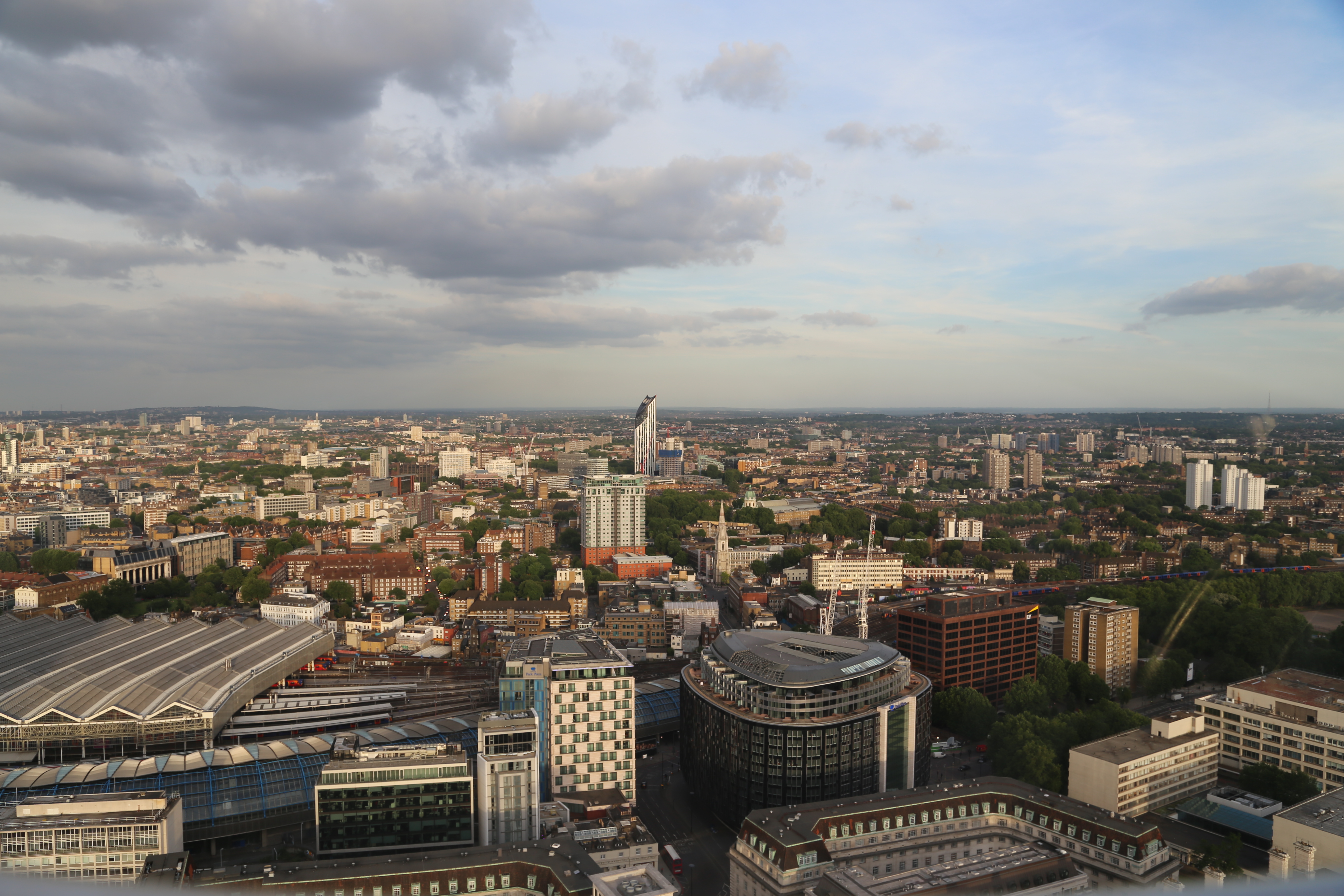 2014 Europe Trip Day 8 - England (London Gatwick Airport, Buckingham Palace, Riding the Tube - London Underground, Mister Whippy Ice Cream, Thames River Cruise, The London Eye, Harry Potter Platform 9 3/4, Vimto)