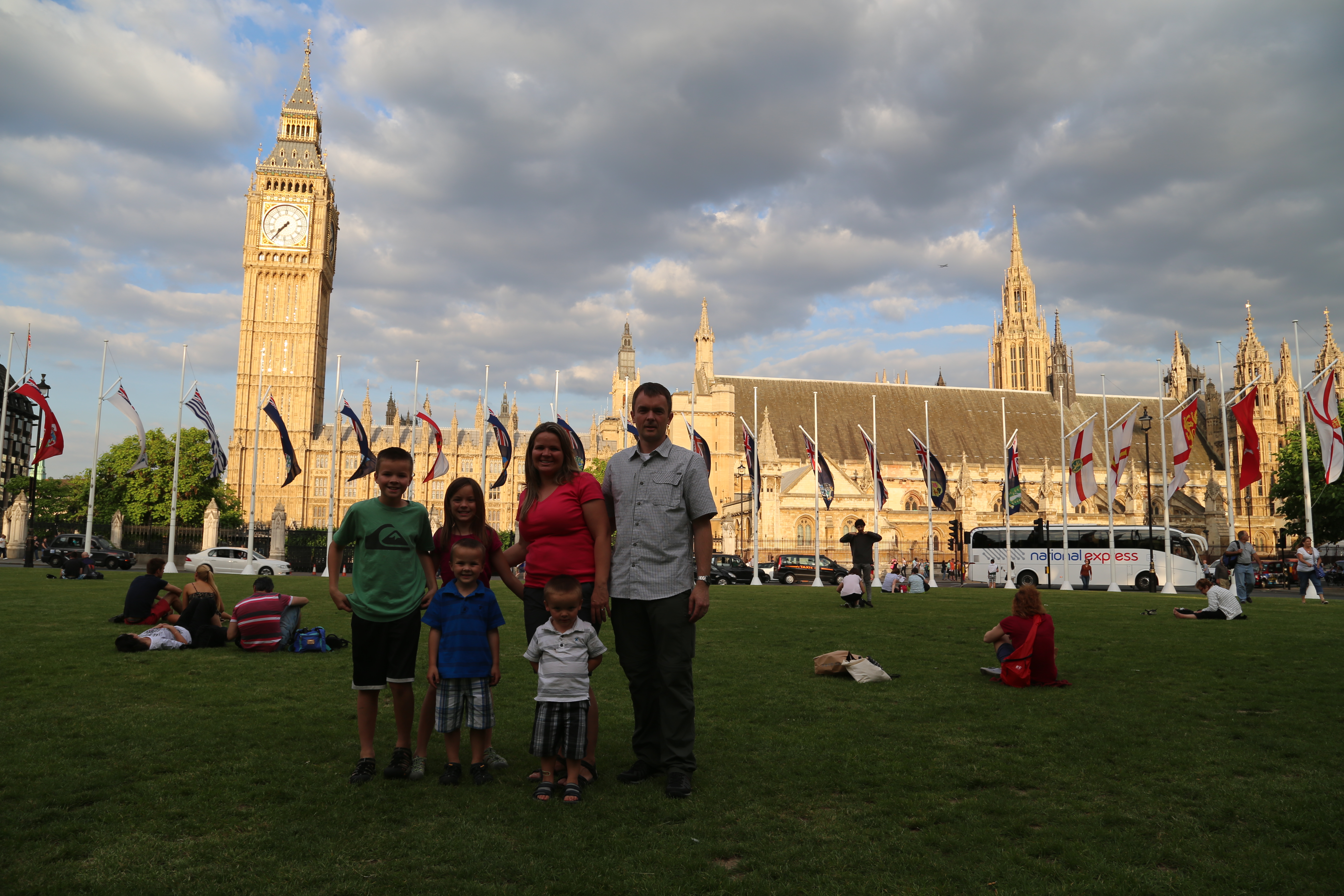 2014 Europe Trip Day 9 - England (The Original London Sightseeing Bus Tour, The Tower of London, Beefeater Tour, Tower Bridge, Big Ben, Parliament, Westminster Abbey, Indian Food, The Punky Toy!)