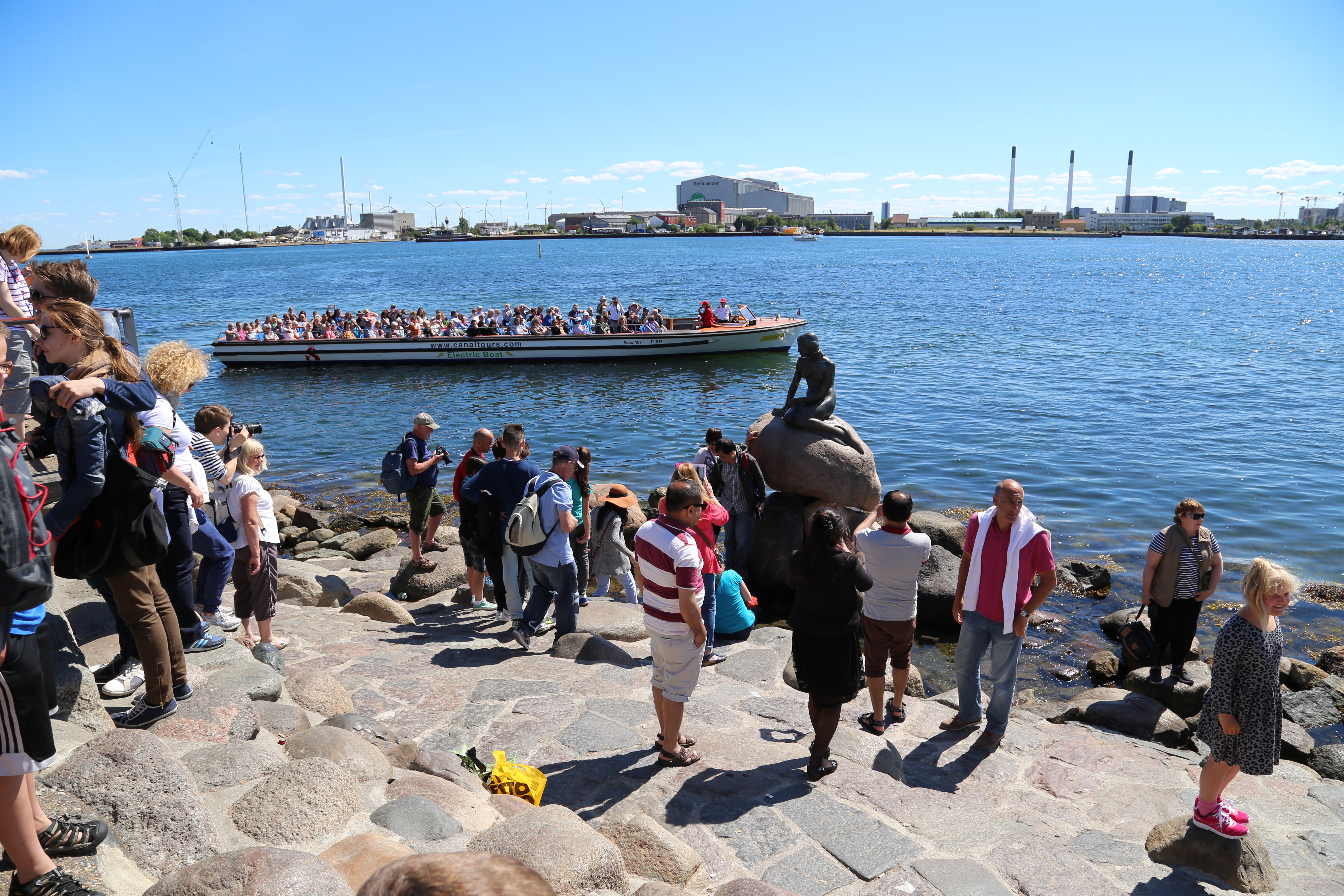 2014 Europe Trip Day 12 - Denmark (Copenhagen, The Little Mermaid Statue, Changing of the Guard (Vagtparade) Amalienborg Palace, The Marble Church (Frederiks Church), Nyhavn, Canal Boat Tour, The Church of Our Lady (Christus), Somods Bolcher Danish Candy)