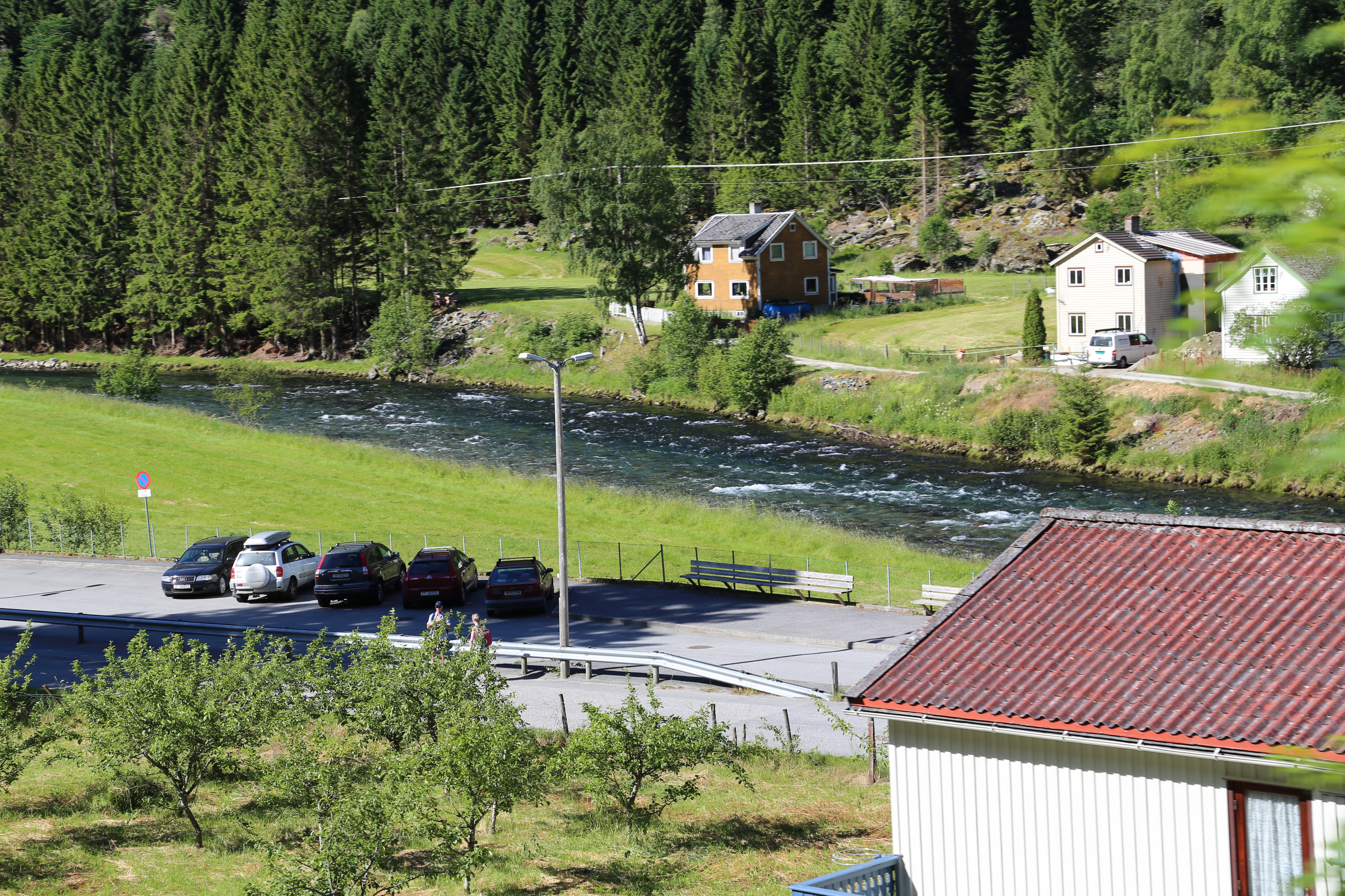 2014 Europe Trip Day 21 - Norway (Norway in a Nutshell (Roundtrip from Bergen via Myrdal): Train Bergen-Myrdal, The Flåm Railway, Fjord Cruise Flam-Gudvangen, Nærøyfjord (Narrowest Fjord in World), Bus Gudvangen-Voss, Train Voss-Bergen)