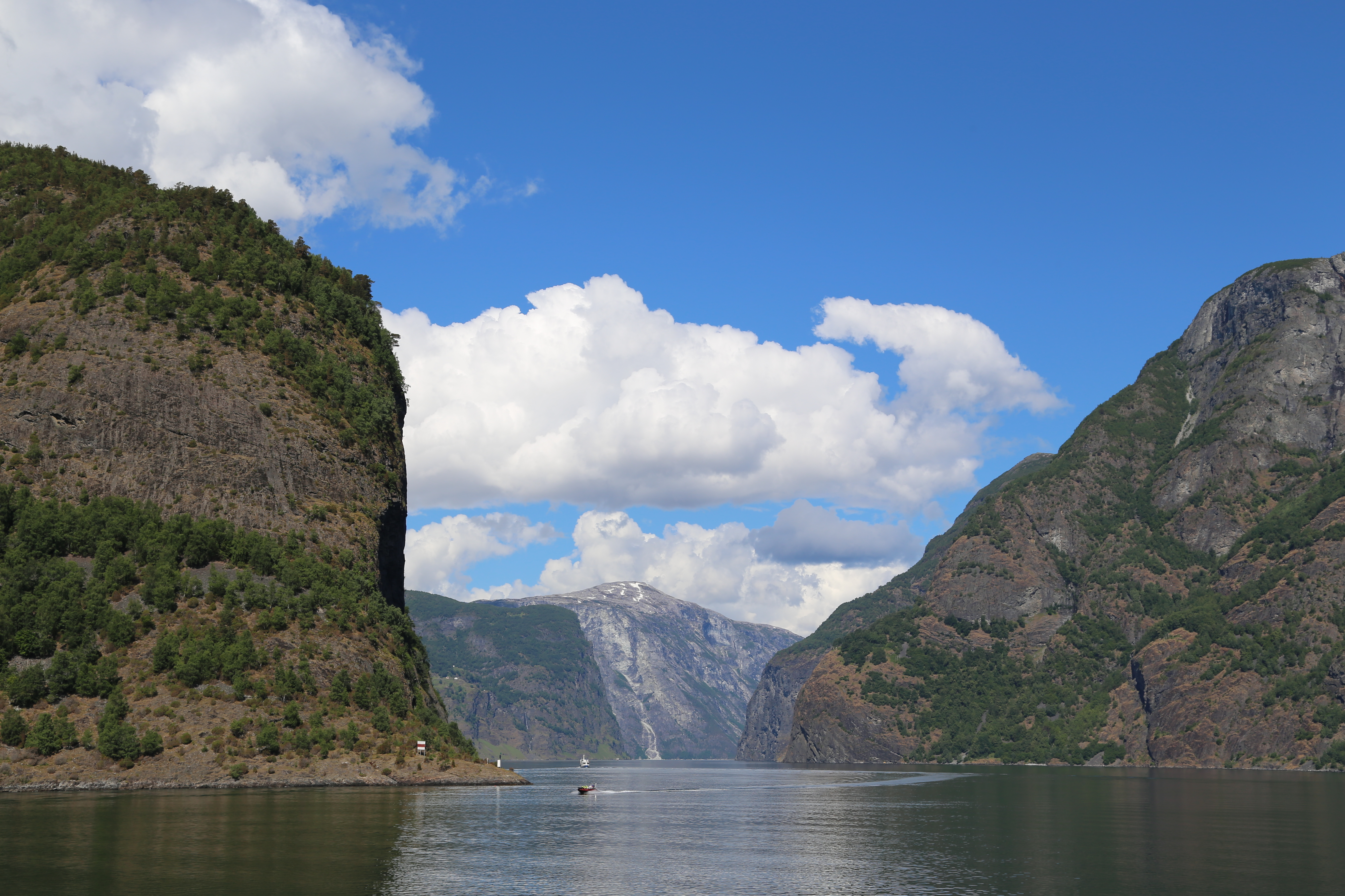 2014 Europe Trip Day 21 - Norway (Norway in a Nutshell (Roundtrip from Bergen via Myrdal): Train Bergen-Myrdal, The Flåm Railway, Fjord Cruise Flam-Gudvangen, Nærøyfjord (Narrowest Fjord in World), Bus Gudvangen-Voss, Train Voss-Bergen)