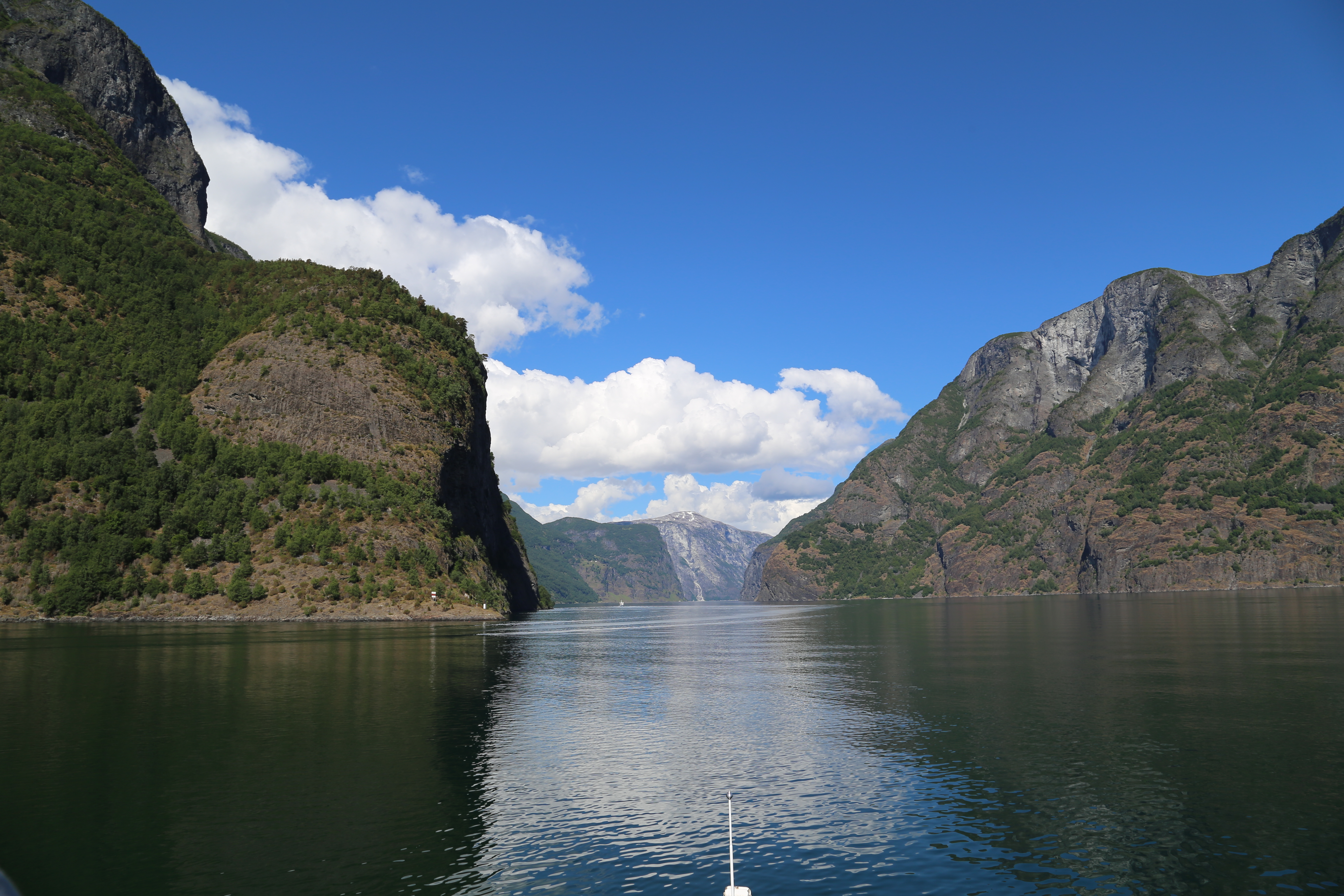 2014 Europe Trip Day 21 - Norway (Norway in a Nutshell (Roundtrip from Bergen via Myrdal): Train Bergen-Myrdal, The Flåm Railway, Fjord Cruise Flam-Gudvangen, Nærøyfjord (Narrowest Fjord in World), Bus Gudvangen-Voss, Train Voss-Bergen)