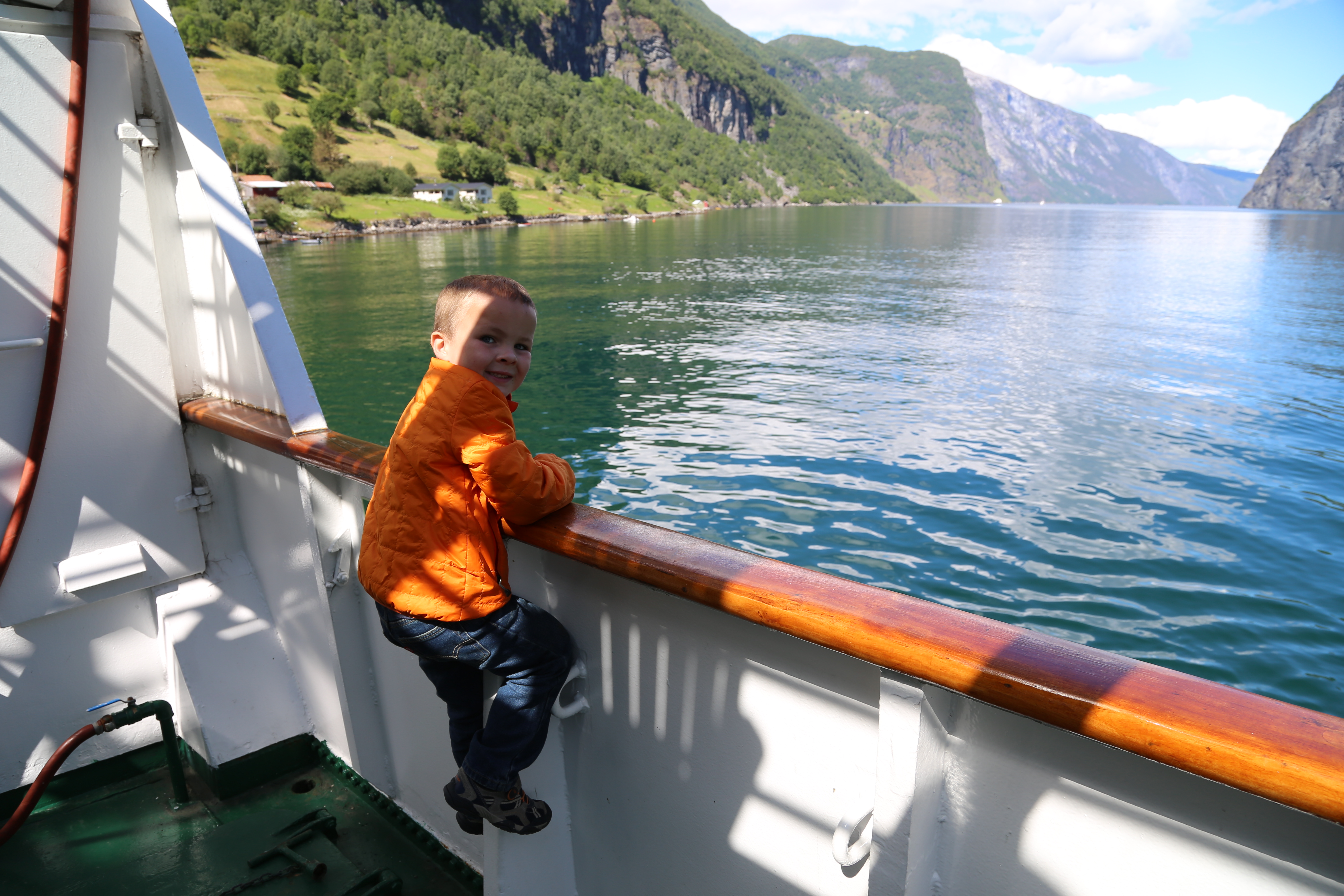 2014 Europe Trip Day 21 - Norway (Norway in a Nutshell (Roundtrip from Bergen via Myrdal): Train Bergen-Myrdal, The Flåm Railway, Fjord Cruise Flam-Gudvangen, Nærøyfjord (Narrowest Fjord in World), Bus Gudvangen-Voss, Train Voss-Bergen)