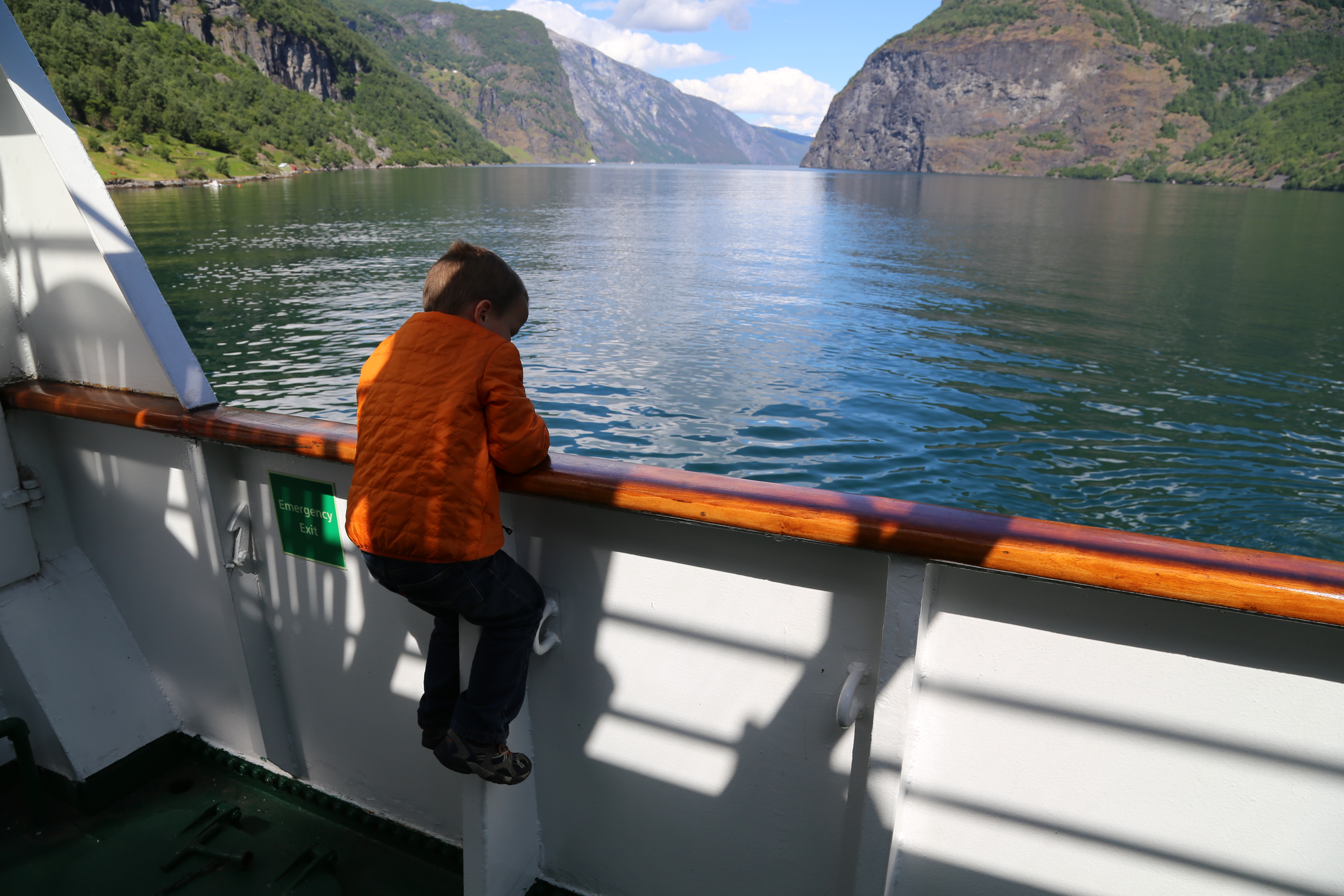 2014 Europe Trip Day 21 - Norway (Norway in a Nutshell (Roundtrip from Bergen via Myrdal): Train Bergen-Myrdal, The Flåm Railway, Fjord Cruise Flam-Gudvangen, Nærøyfjord (Narrowest Fjord in World), Bus Gudvangen-Voss, Train Voss-Bergen)