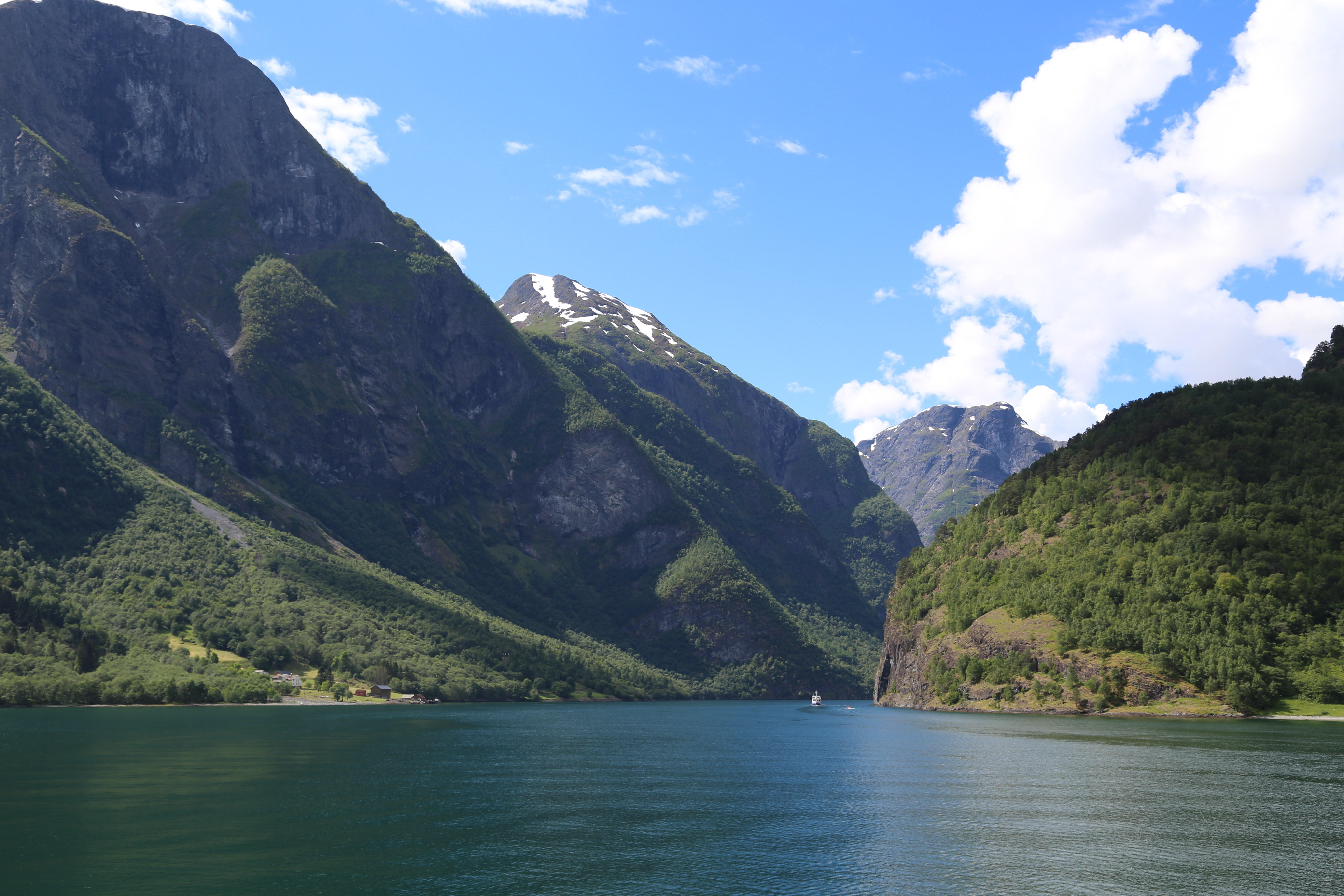 2014 Europe Trip Day 21 - Norway (Norway in a Nutshell (Roundtrip from Bergen via Myrdal): Train Bergen-Myrdal, The Flåm Railway, Fjord Cruise Flam-Gudvangen, Nærøyfjord (Narrowest Fjord in World), Bus Gudvangen-Voss, Train Voss-Bergen)