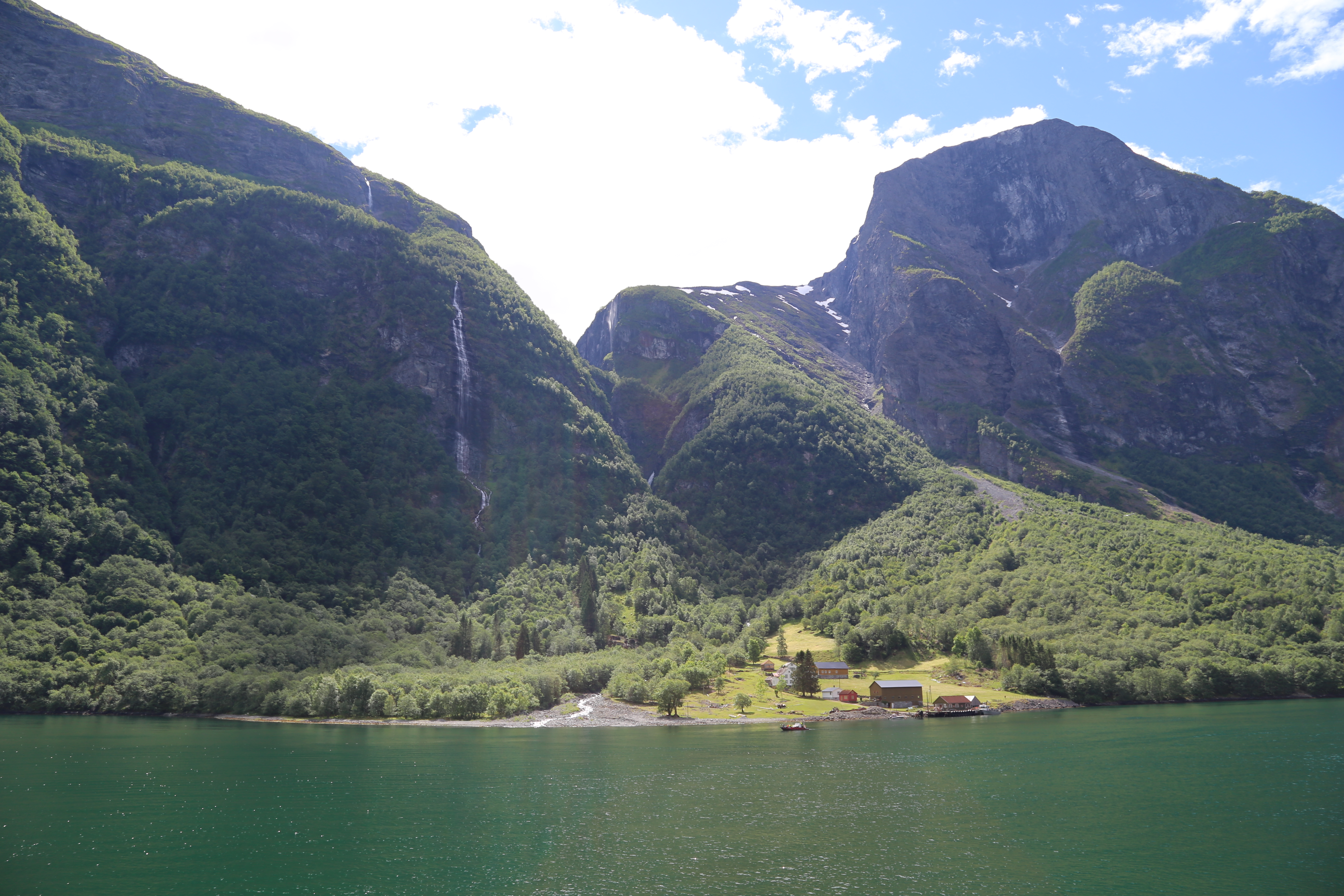 2014 Europe Trip Day 21 - Norway (Norway in a Nutshell (Roundtrip from Bergen via Myrdal): Train Bergen-Myrdal, The Flåm Railway, Fjord Cruise Flam-Gudvangen, Nærøyfjord (Narrowest Fjord in World), Bus Gudvangen-Voss, Train Voss-Bergen)