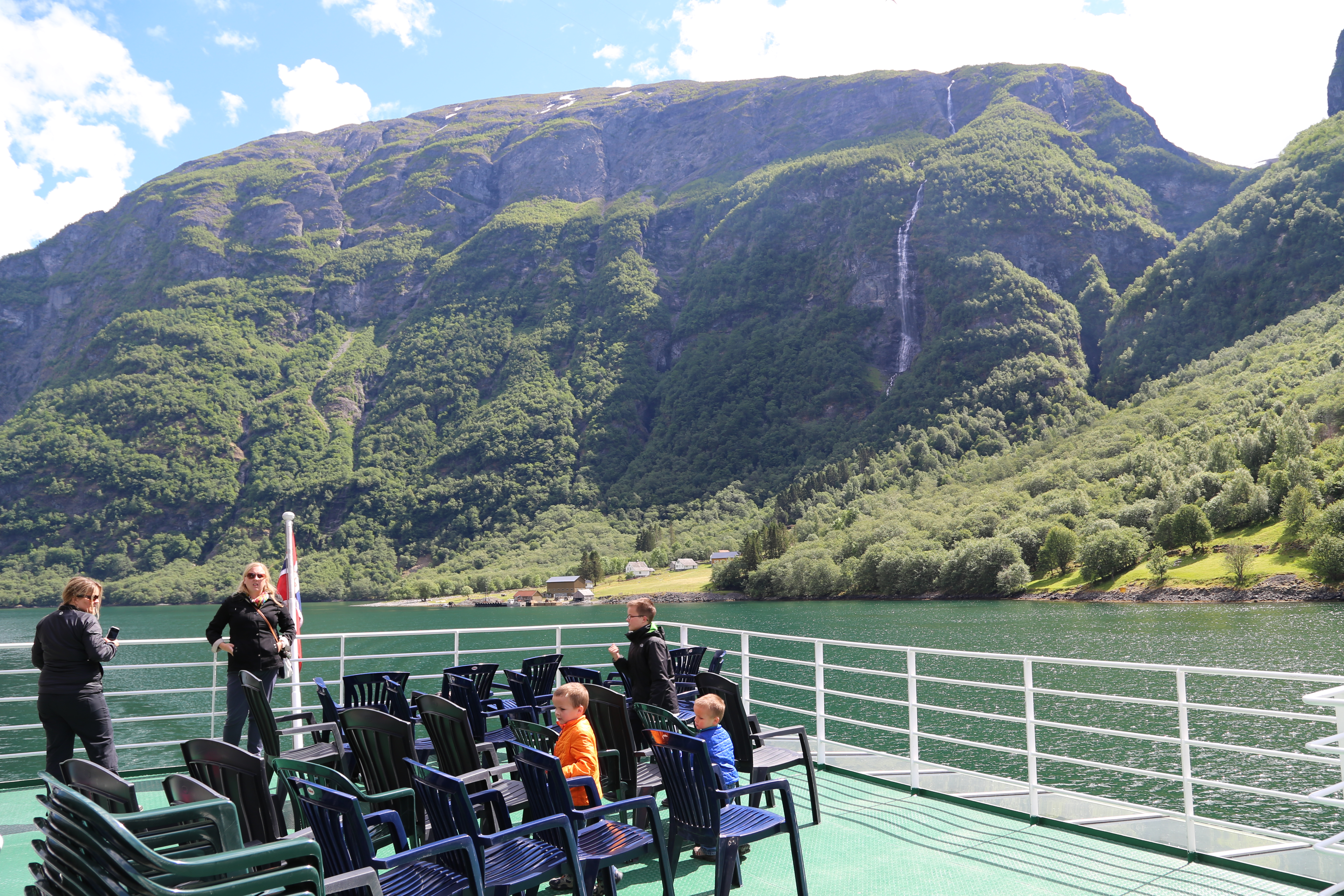 2014 Europe Trip Day 21 - Norway (Norway in a Nutshell (Roundtrip from Bergen via Myrdal): Train Bergen-Myrdal, The Flåm Railway, Fjord Cruise Flam-Gudvangen, Nærøyfjord (Narrowest Fjord in World), Bus Gudvangen-Voss, Train Voss-Bergen)