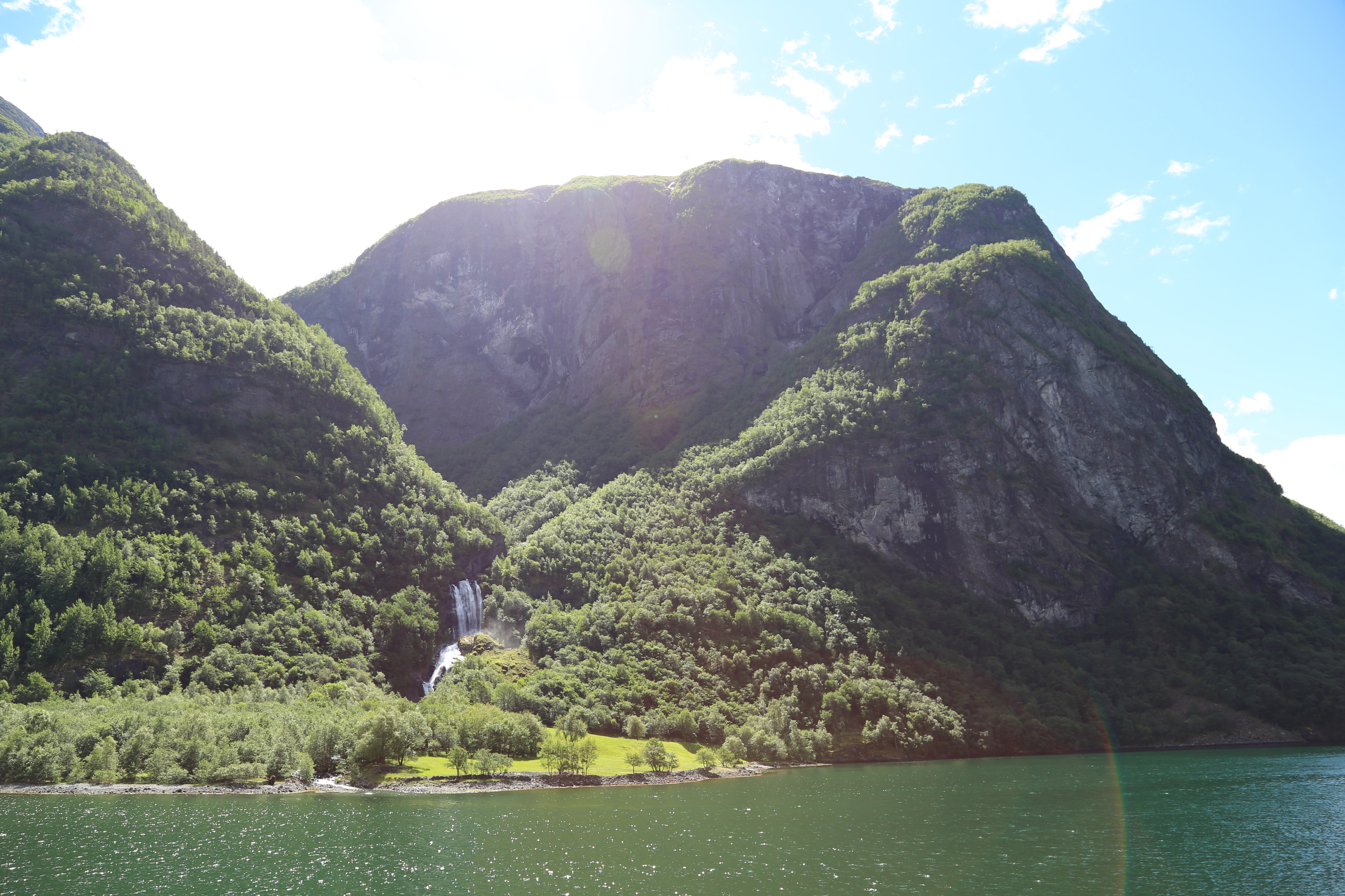 2014 Europe Trip Day 21 - Norway (Norway in a Nutshell (Roundtrip from Bergen via Myrdal): Train Bergen-Myrdal, The Flåm Railway, Fjord Cruise Flam-Gudvangen, Nærøyfjord (Narrowest Fjord in World), Bus Gudvangen-Voss, Train Voss-Bergen)