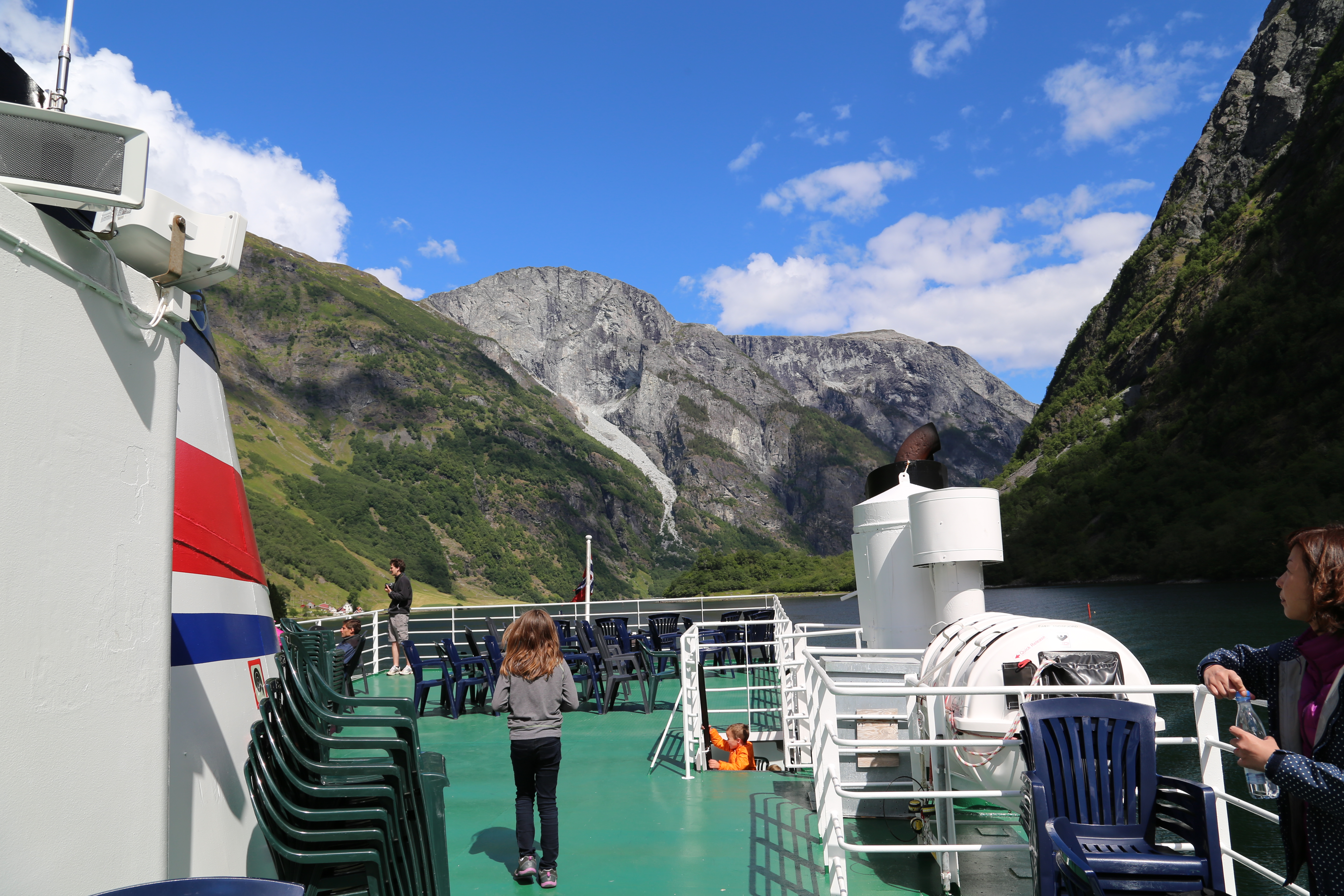 2014 Europe Trip Day 21 - Norway (Norway in a Nutshell (Roundtrip from Bergen via Myrdal): Train Bergen-Myrdal, The Flåm Railway, Fjord Cruise Flam-Gudvangen, Nærøyfjord (Narrowest Fjord in World), Bus Gudvangen-Voss, Train Voss-Bergen)