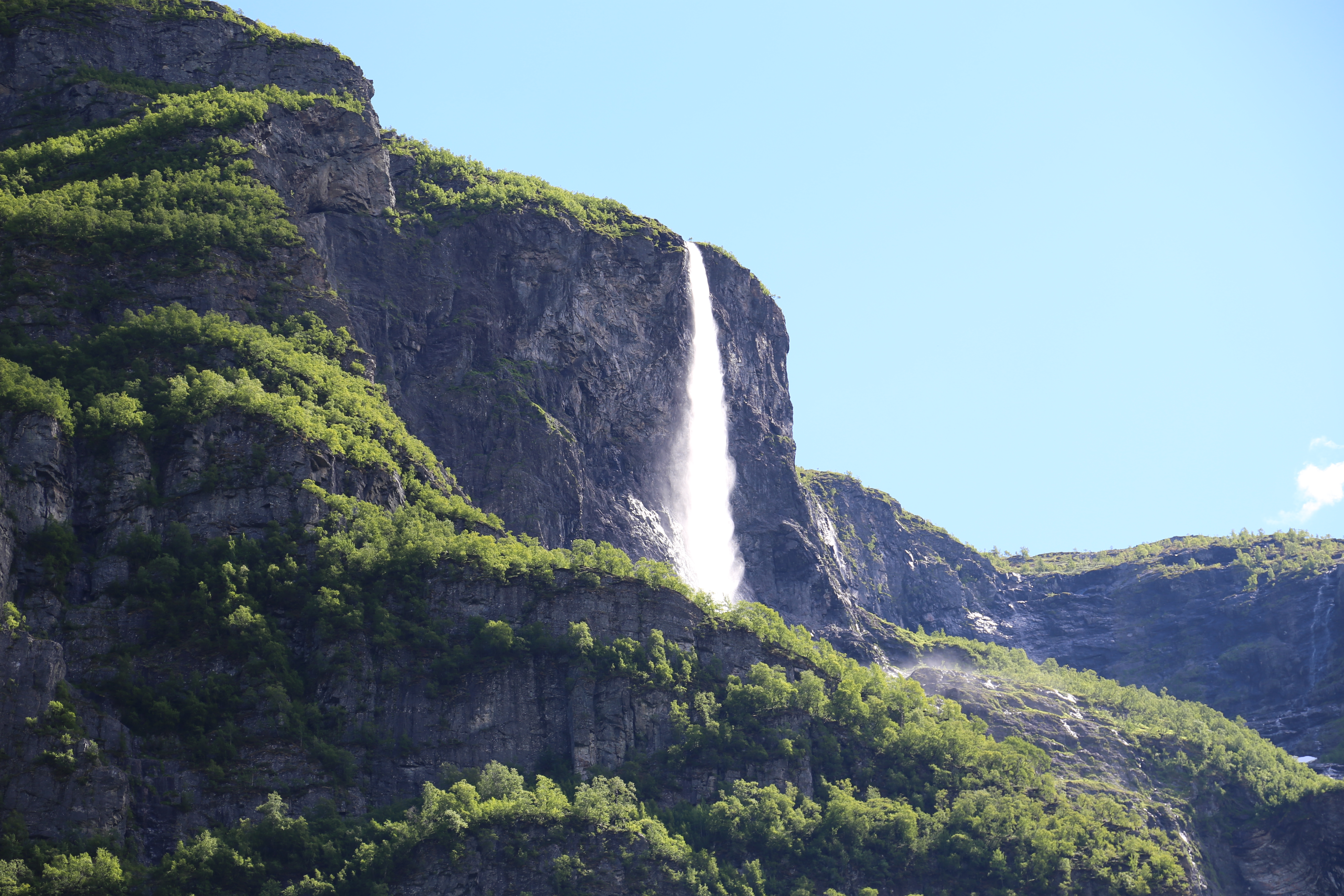 2014 Europe Trip Day 21 - Norway (Norway in a Nutshell (Roundtrip from Bergen via Myrdal): Train Bergen-Myrdal, The Flåm Railway, Fjord Cruise Flam-Gudvangen, Nærøyfjord (Narrowest Fjord in World), Bus Gudvangen-Voss, Train Voss-Bergen)