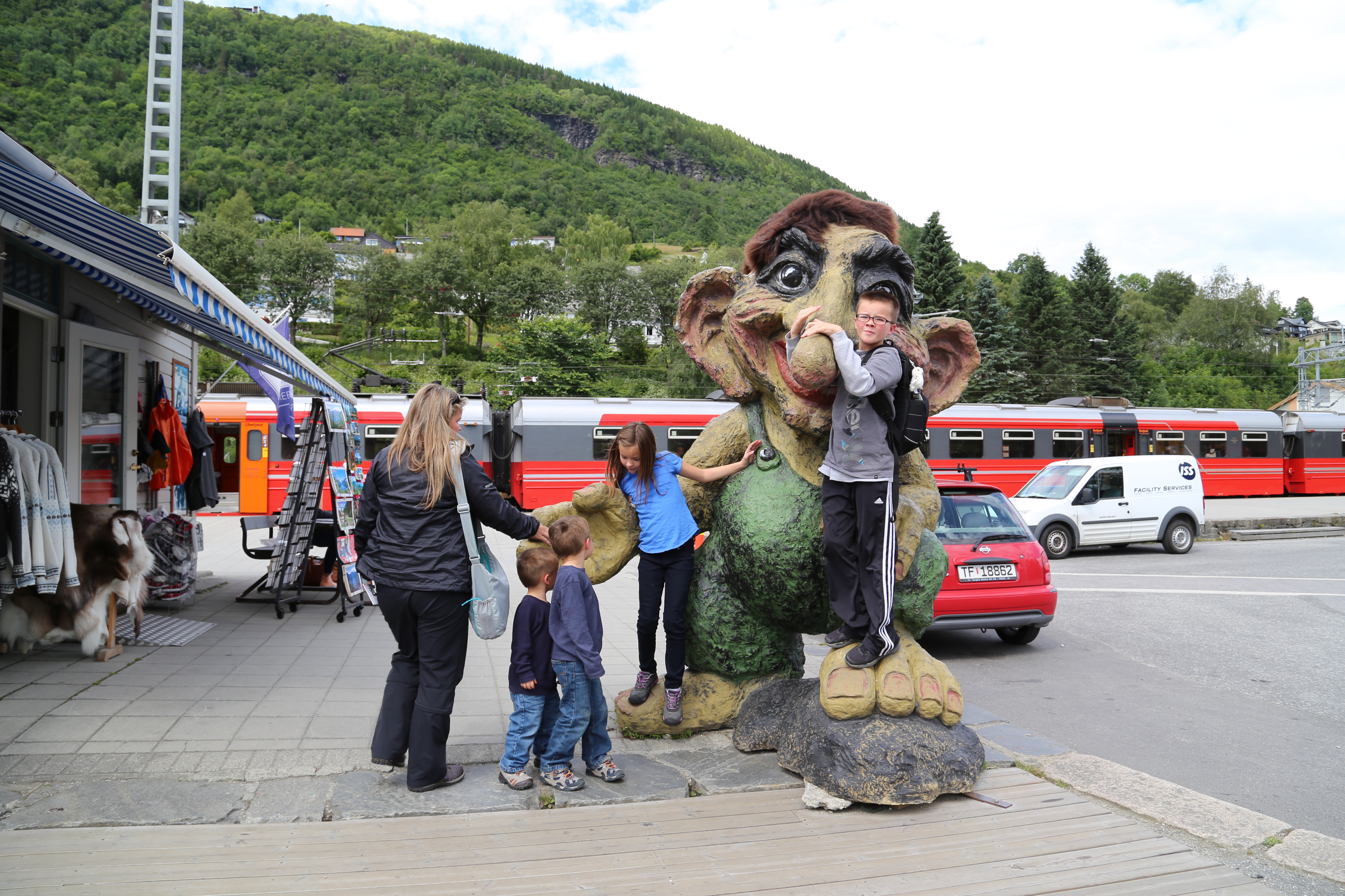 2014 Europe Trip Day 21 - Norway (Norway in a Nutshell (Roundtrip from Bergen via Myrdal): Train Bergen-Myrdal, The Flåm Railway, Fjord Cruise Flam-Gudvangen, Nærøyfjord (Narrowest Fjord in World), Bus Gudvangen-Voss, Train Voss-Bergen)