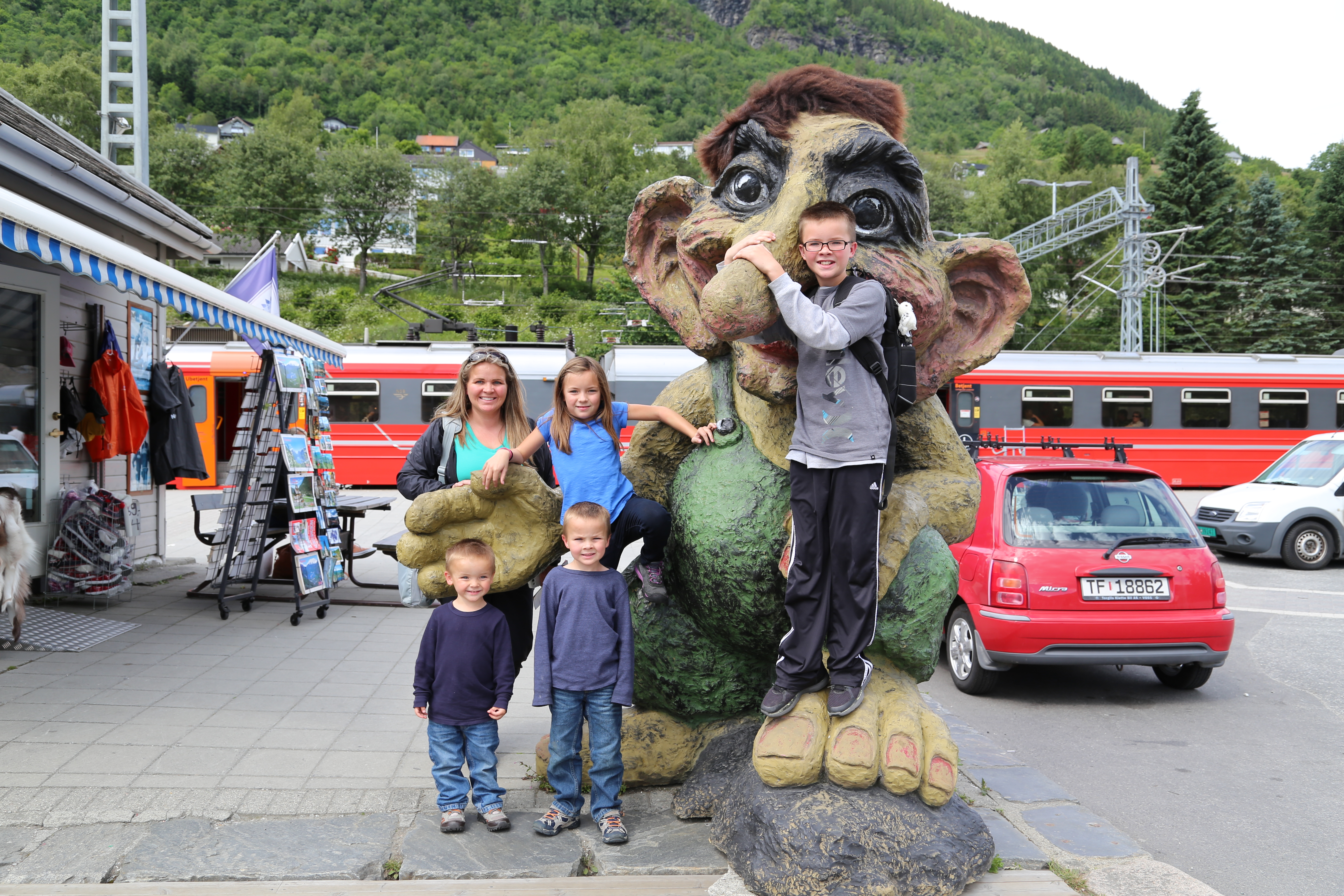 2014 Europe Trip Day 21 - Norway (Norway in a Nutshell (Roundtrip from Bergen via Myrdal): Train Bergen-Myrdal, The Flåm Railway, Fjord Cruise Flam-Gudvangen, Nærøyfjord (Narrowest Fjord in World), Bus Gudvangen-Voss, Train Voss-Bergen)