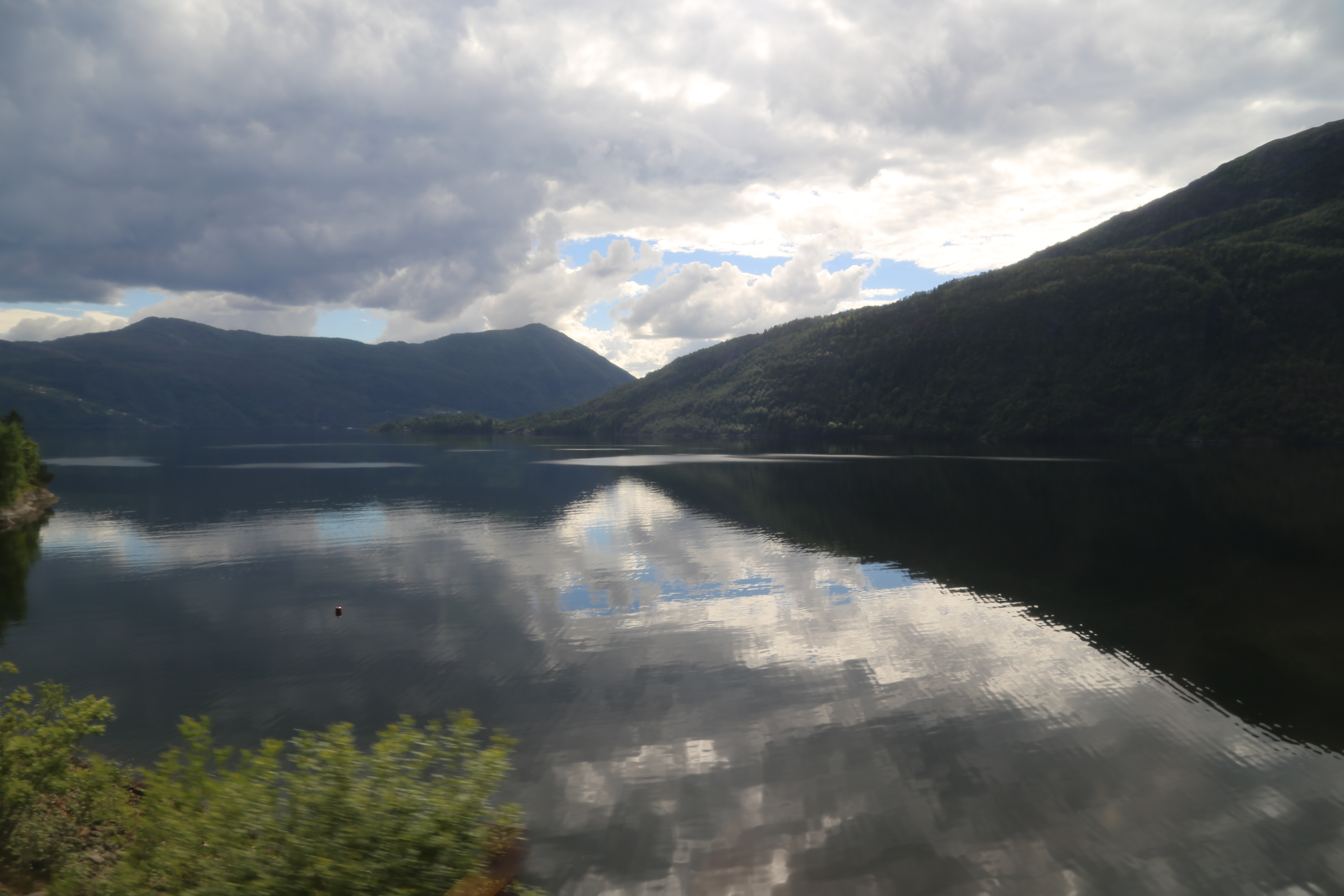 2014 Europe Trip Day 21 - Norway (Norway in a Nutshell (Roundtrip from Bergen via Myrdal): Train Bergen-Myrdal, The Flåm Railway, Fjord Cruise Flam-Gudvangen, Nærøyfjord (Narrowest Fjord in World), Bus Gudvangen-Voss, Train Voss-Bergen)