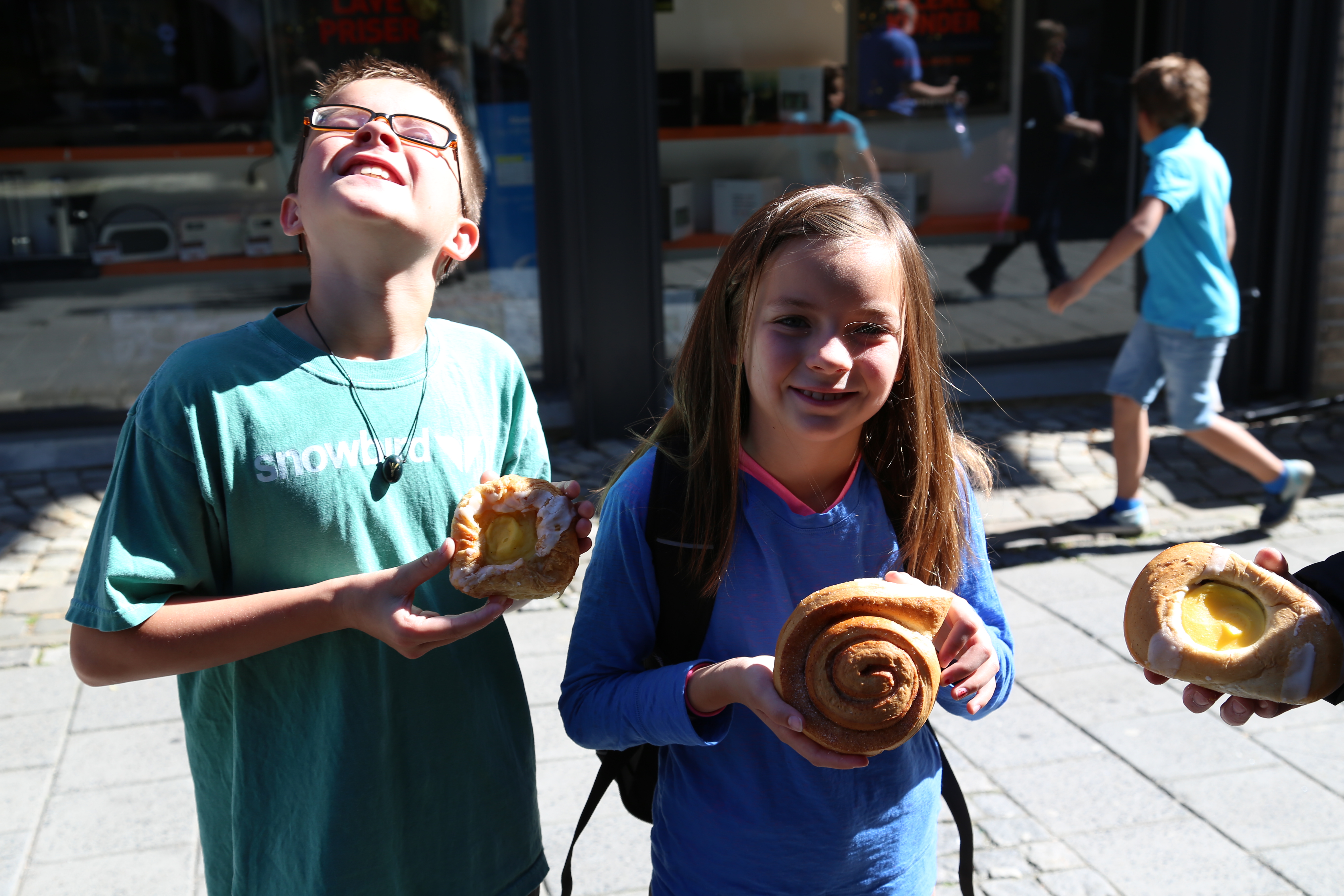 2014 Europe Trip Day 22 - Norway (Bergen: Fish Cakes, Fløibanen Funicular (Cable Railway up Mountain), Canoeing on Skomakerdiket Lake, Fisketorget (The Fish Market), Bryggen Wharf, Nordnes Seawater Pool, Jumping into the North Sea, Nordnes Alleys)