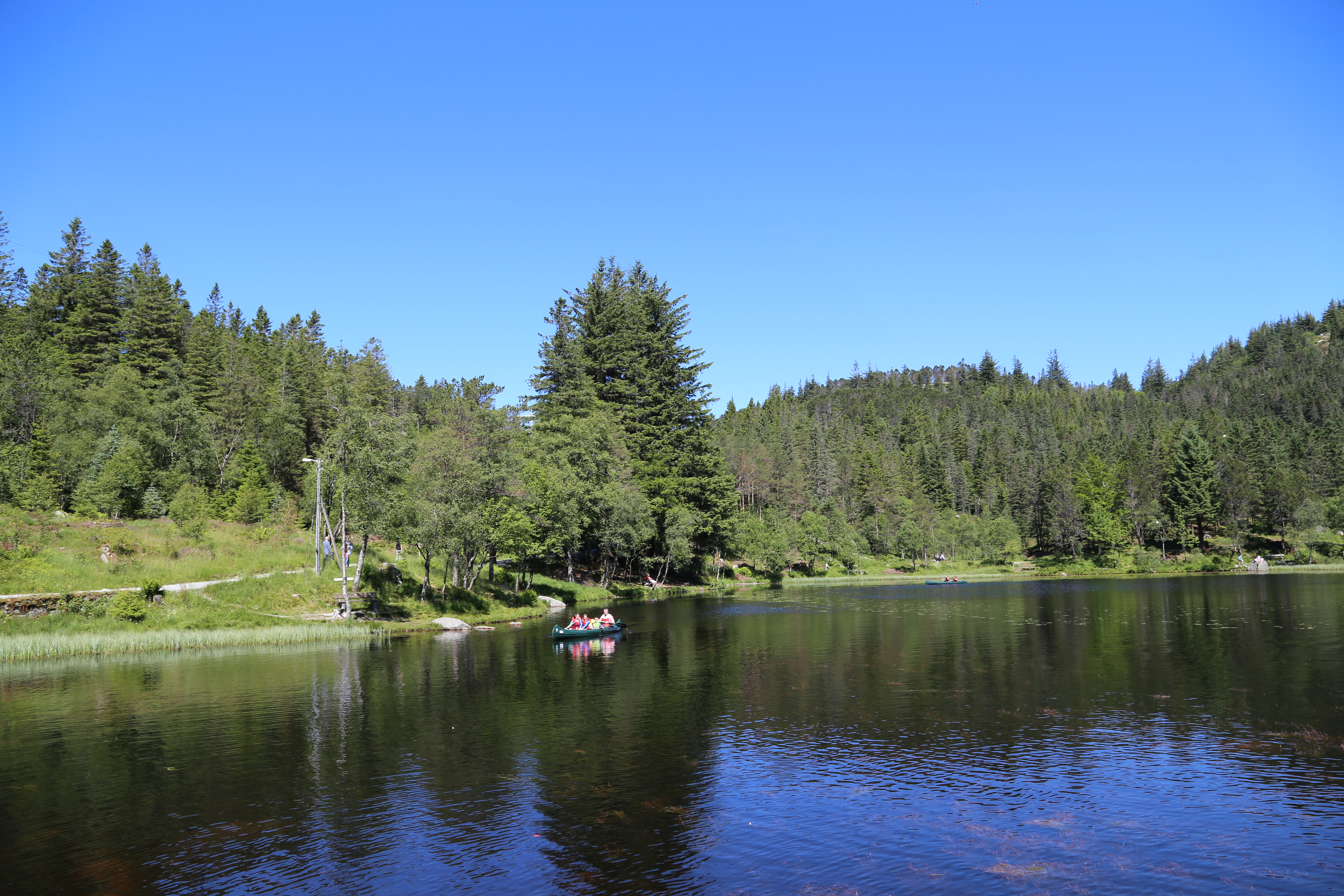 2014 Europe Trip Day 22 - Norway (Bergen: Fish Cakes, Fløibanen Funicular (Cable Railway up Mountain), Canoeing on Skomakerdiket Lake, Fisketorget (The Fish Market), Bryggen Wharf, Nordnes Seawater Pool, Jumping into the North Sea, Nordnes Alleys)