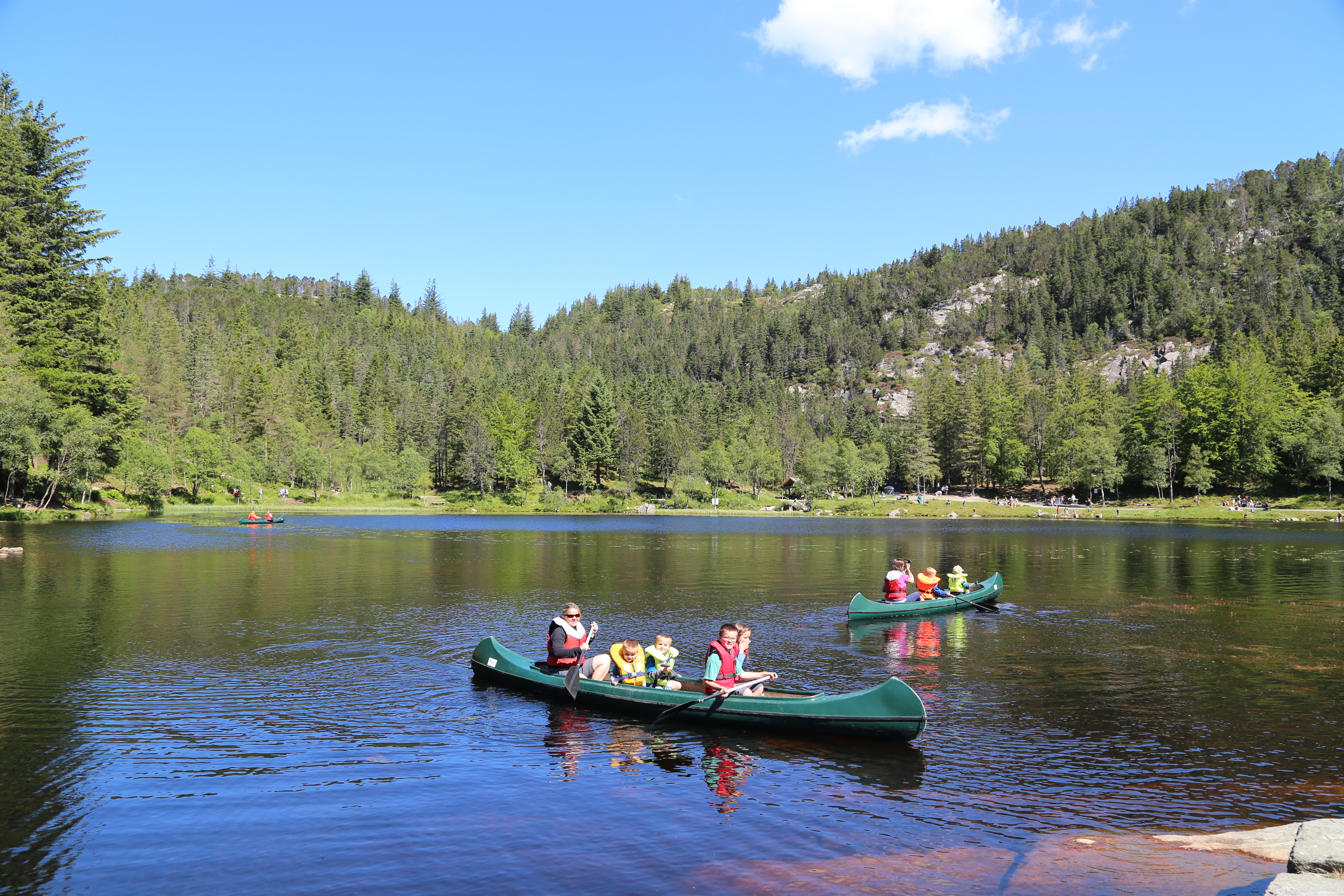 2014 Europe Trip Day 22 - Norway (Bergen: Fish Cakes, Fløibanen Funicular (Cable Railway up Mountain), Canoeing on Skomakerdiket Lake, Fisketorget (The Fish Market), Bryggen Wharf, Nordnes Seawater Pool, Jumping into the North Sea, Nordnes Alleys)