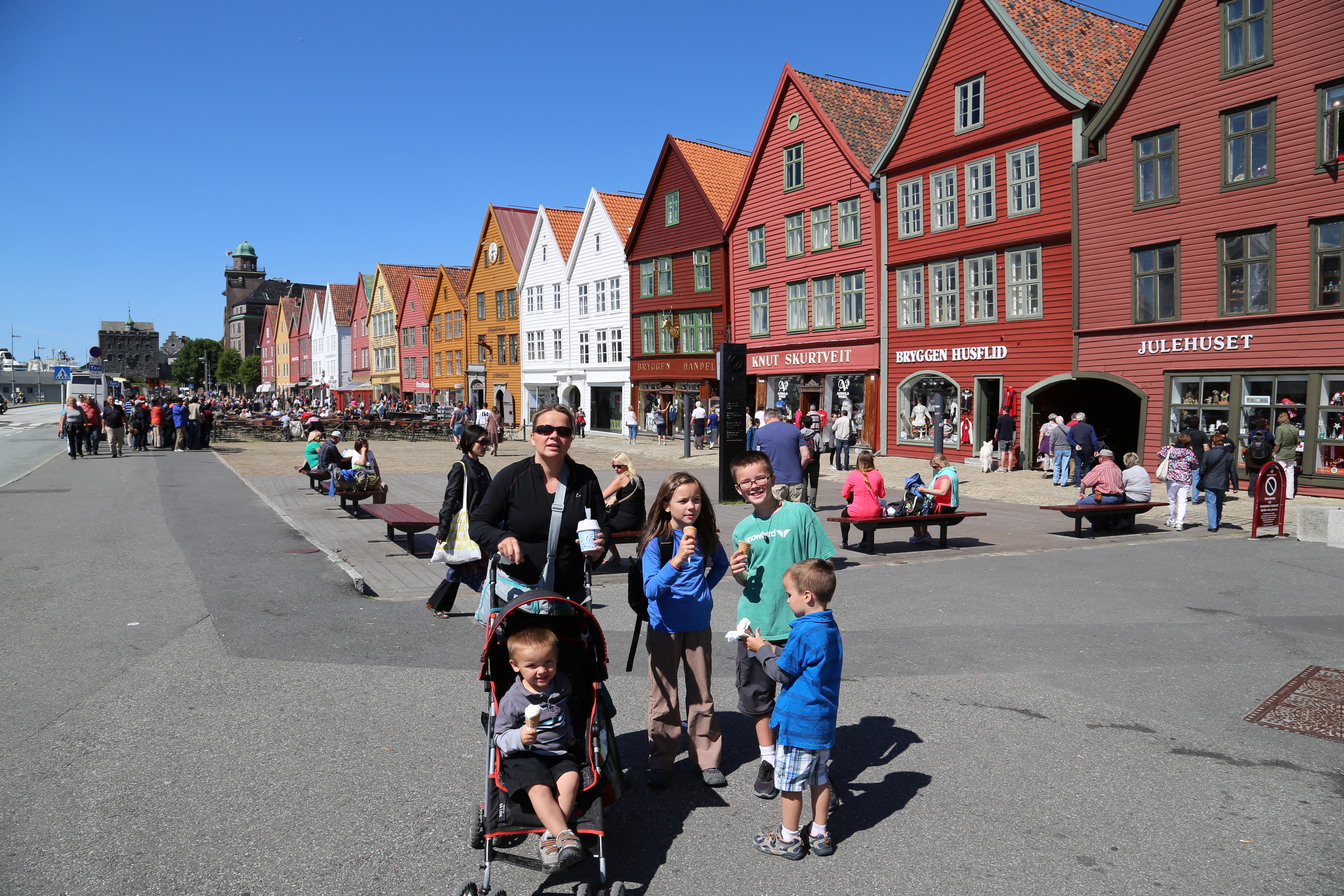 2014 Europe Trip Day 22 - Norway (Bergen: Fish Cakes, Fløibanen Funicular (Cable Railway up Mountain), Canoeing on Skomakerdiket Lake, Fisketorget (The Fish Market), Bryggen Wharf, Nordnes Seawater Pool, Jumping into the North Sea, Nordnes Alleys)