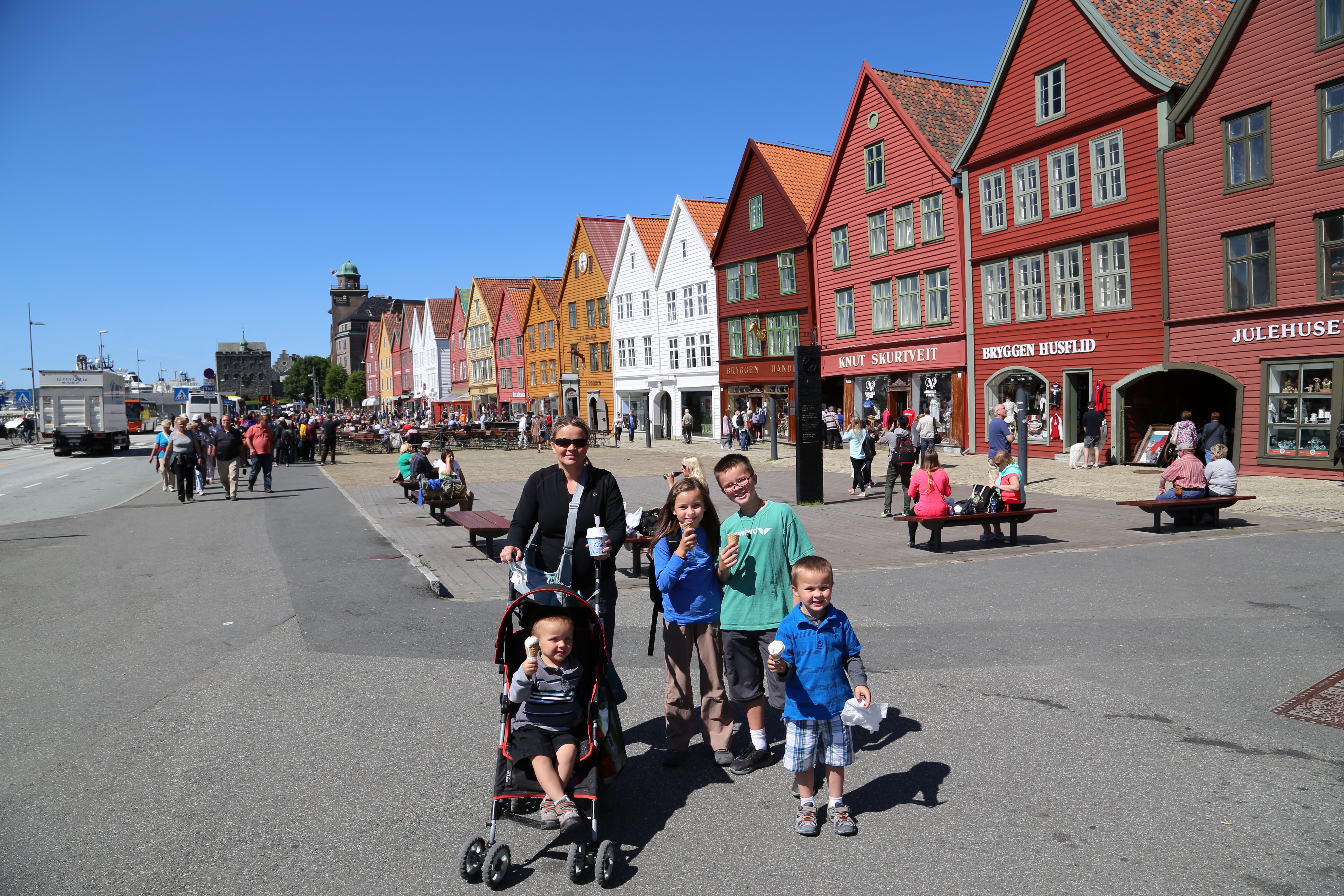 2014 Europe Trip Day 22 - Norway (Bergen: Fish Cakes, Fløibanen Funicular (Cable Railway up Mountain), Canoeing on Skomakerdiket Lake, Fisketorget (The Fish Market), Bryggen Wharf, Nordnes Seawater Pool, Jumping into the North Sea, Nordnes Alleys)