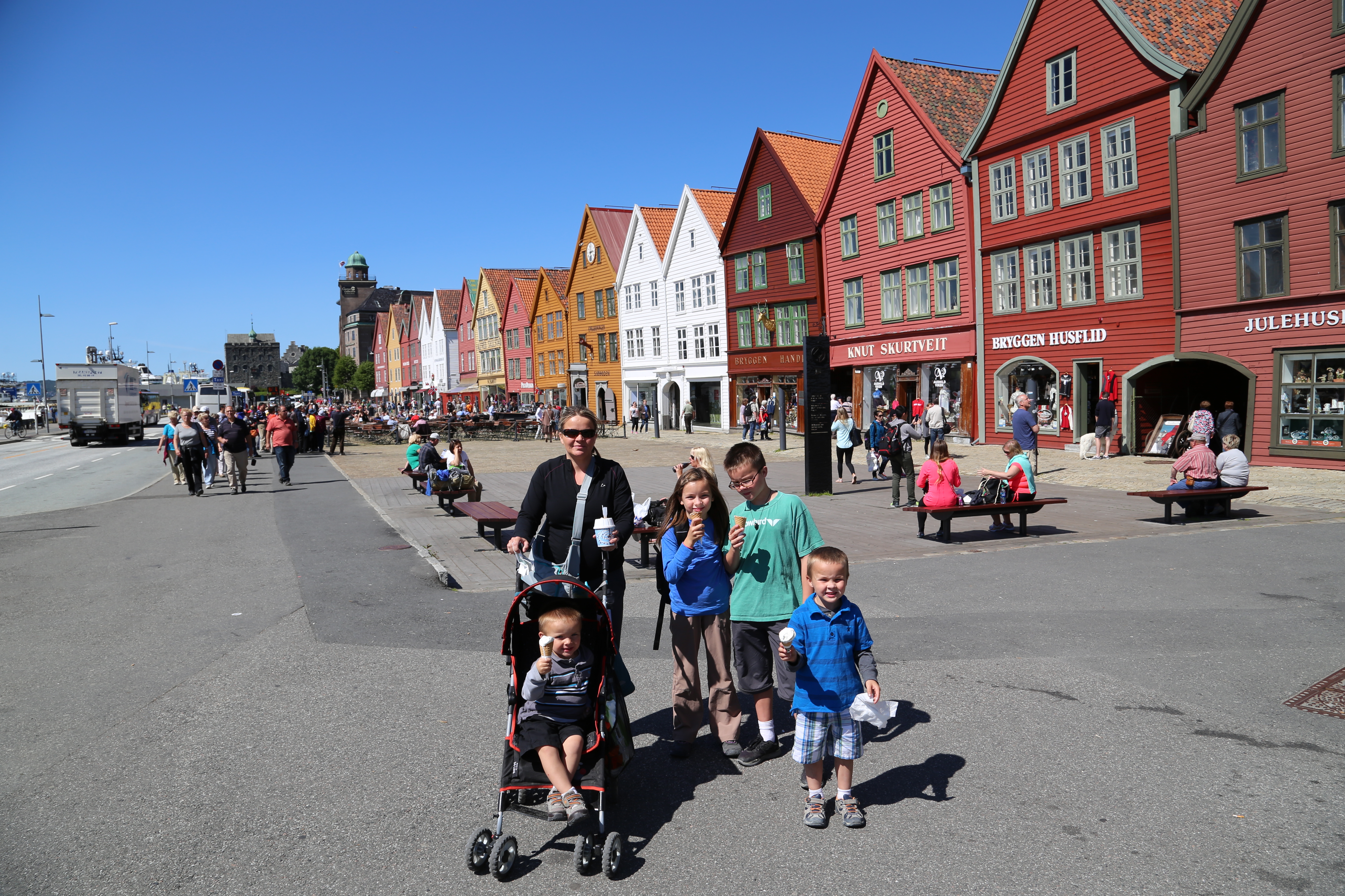 2014 Europe Trip Day 22 - Norway (Bergen: Fish Cakes, Fløibanen Funicular (Cable Railway up Mountain), Canoeing on Skomakerdiket Lake, Fisketorget (The Fish Market), Bryggen Wharf, Nordnes Seawater Pool, Jumping into the North Sea, Nordnes Alleys)