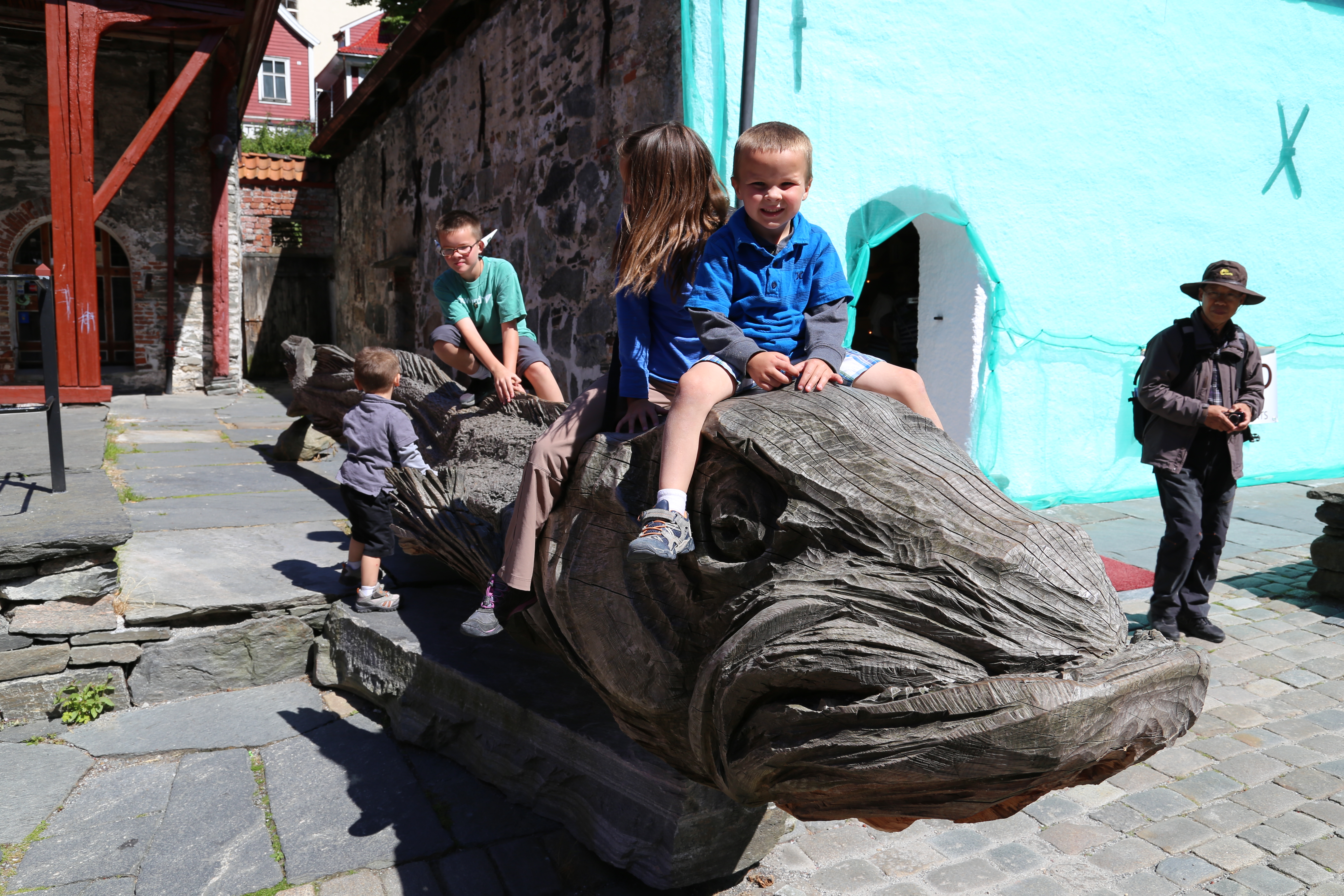 2014 Europe Trip Day 22 - Norway (Bergen: Fish Cakes, Fløibanen Funicular (Cable Railway up Mountain), Canoeing on Skomakerdiket Lake, Fisketorget (The Fish Market), Bryggen Wharf, Nordnes Seawater Pool, Jumping into the North Sea, Nordnes Alleys)