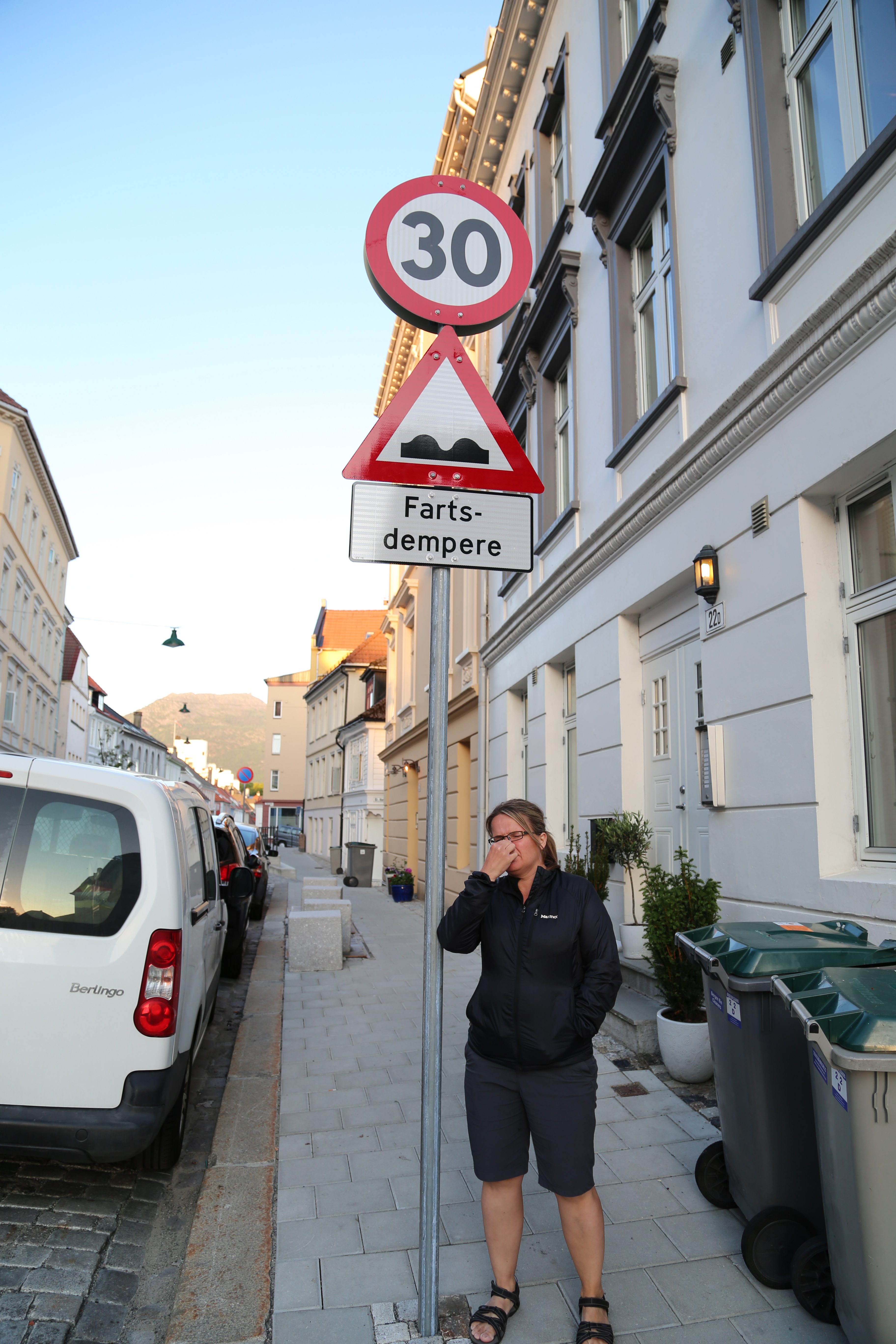 2014 Europe Trip Day 22 - Norway (Bergen: Fish Cakes, Fløibanen Funicular (Cable Railway up Mountain), Canoeing on Skomakerdiket Lake, Fisketorget (The Fish Market), Bryggen Wharf, Nordnes Seawater Pool, Jumping into the North Sea, Nordnes Alleys)