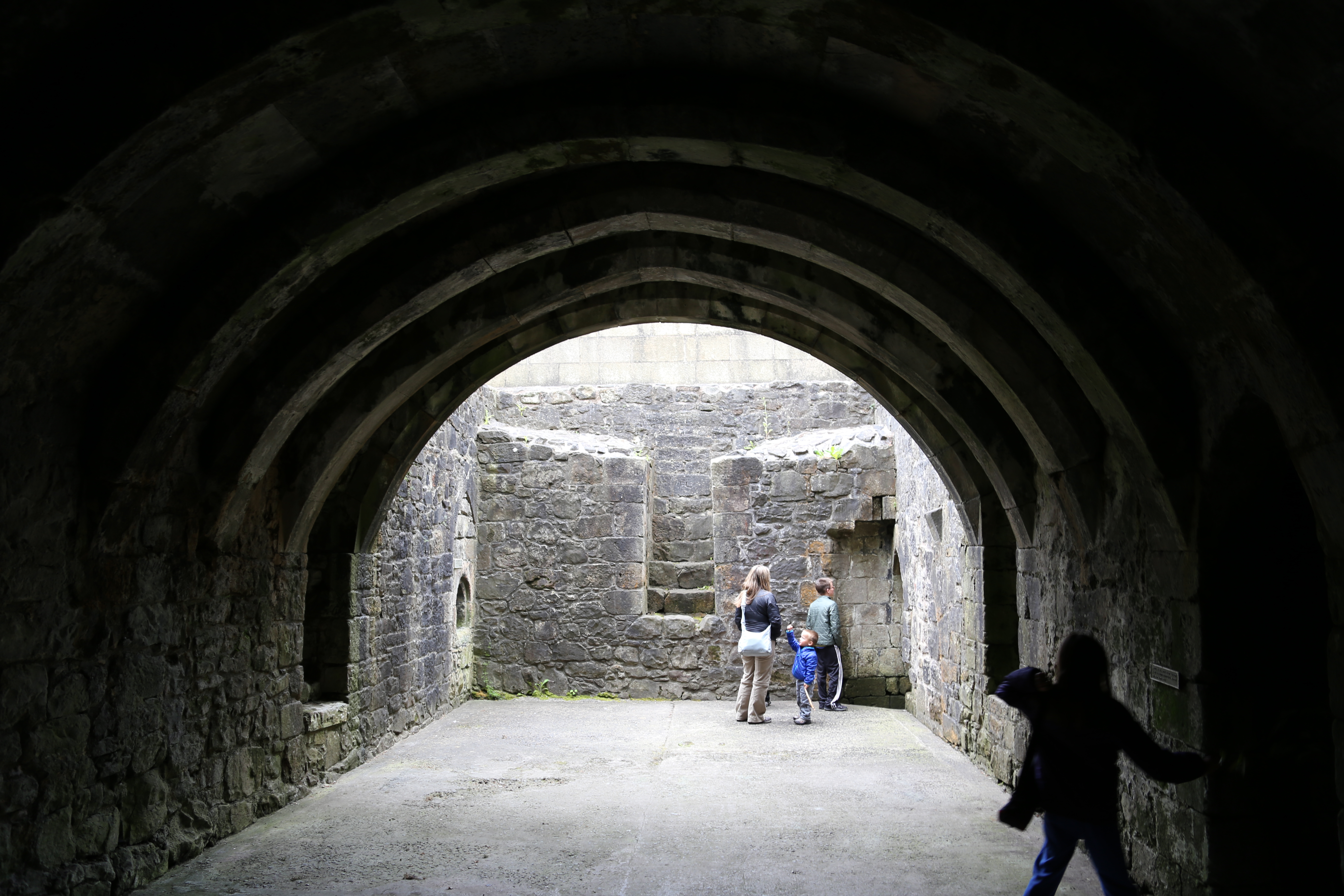 2014 Europe Trip Day 24 - Scotland (Crookston Castle, Paisley Missionary Flat (Walker Street), Lawn Bowling Pitch, Irn Bru, Church of the Holy Rude, Stirling Castle, 2014 Pipefest Stirling)