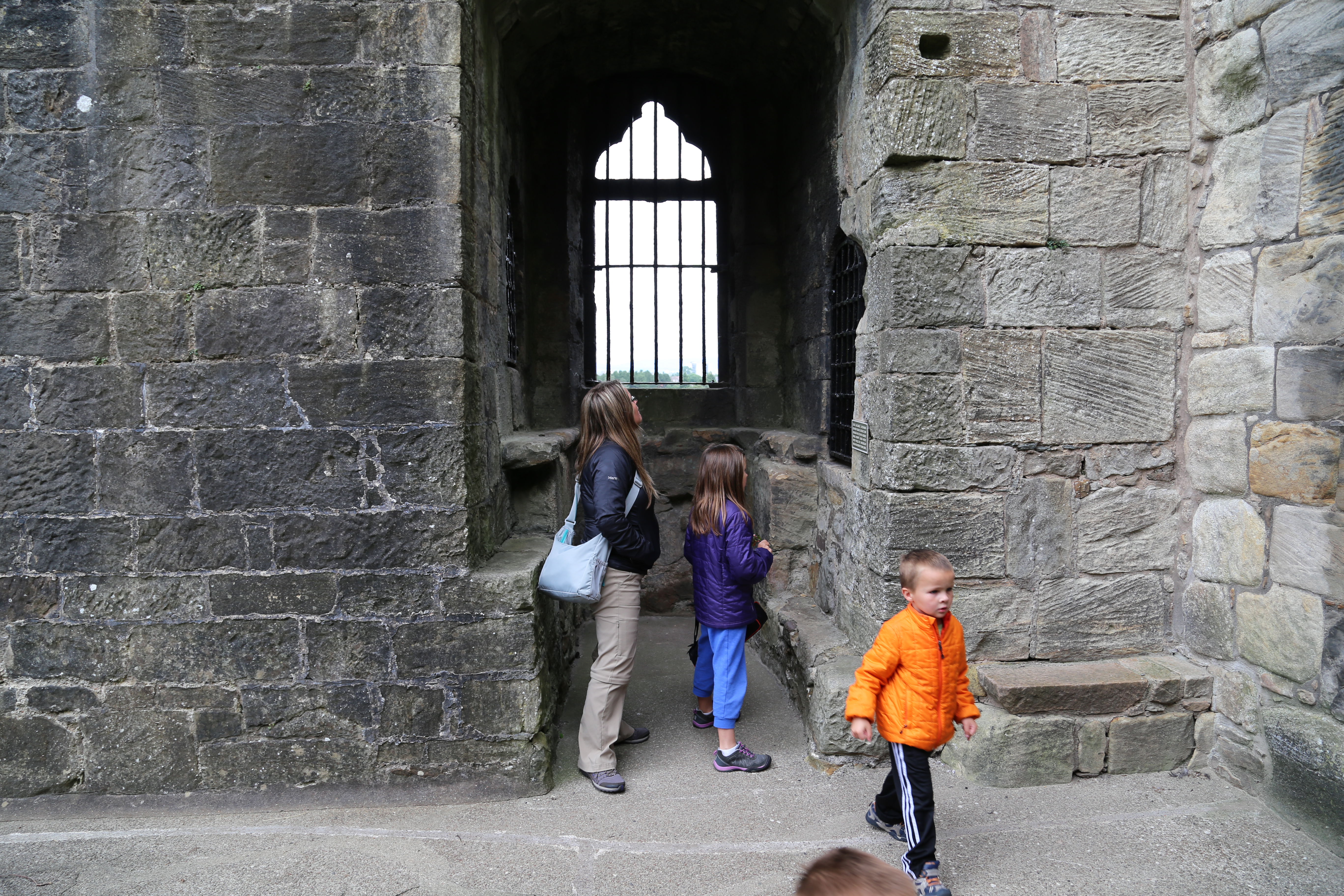 2014 Europe Trip Day 24 - Scotland (Crookston Castle, Paisley Missionary Flat (Walker Street), Lawn Bowling Pitch, Irn Bru, Church of the Holy Rude, Stirling Castle, 2014 Pipefest Stirling)