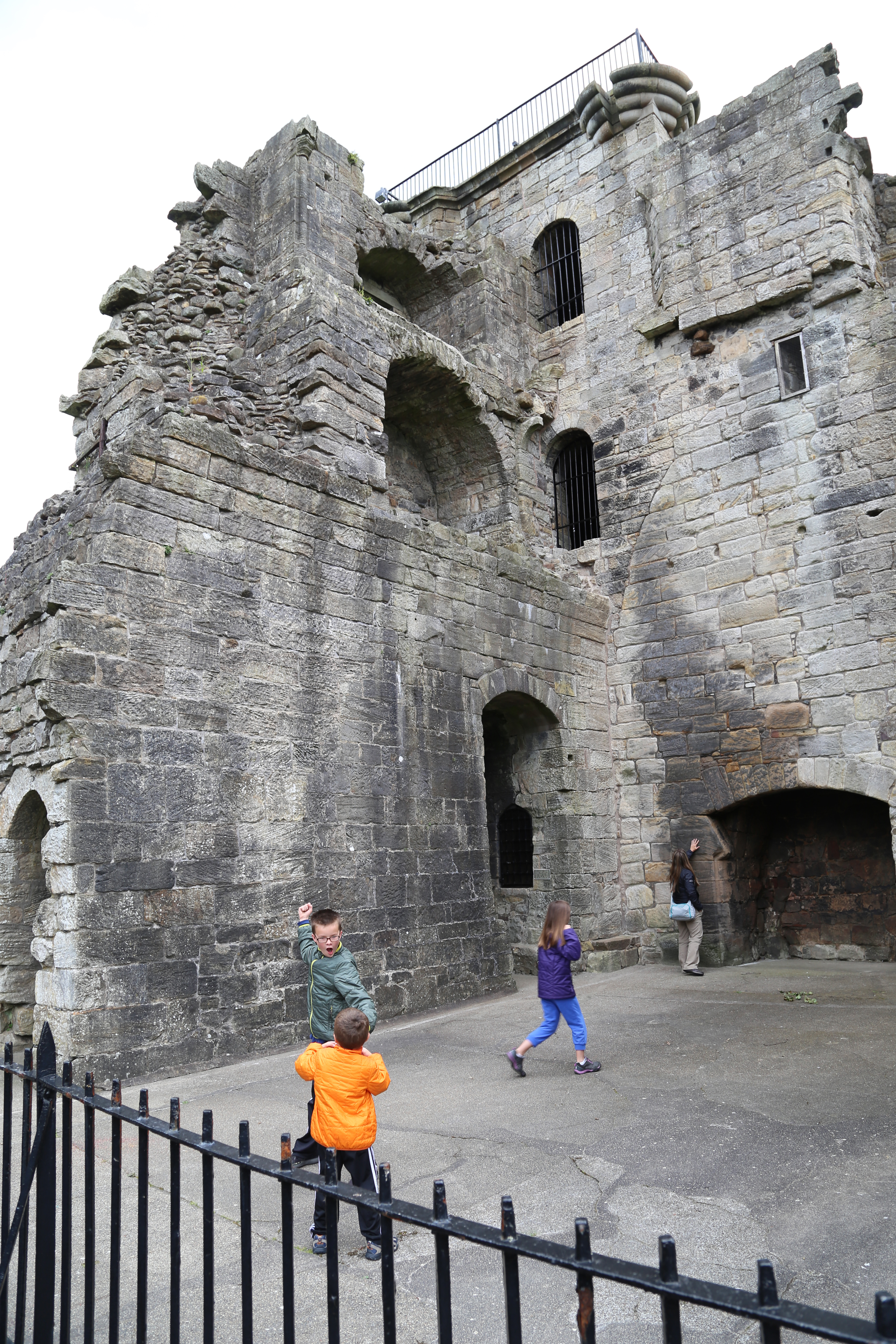 2014 Europe Trip Day 24 - Scotland (Crookston Castle, Paisley Missionary Flat (Walker Street), Lawn Bowling Pitch, Irn Bru, Church of the Holy Rude, Stirling Castle, 2014 Pipefest Stirling)