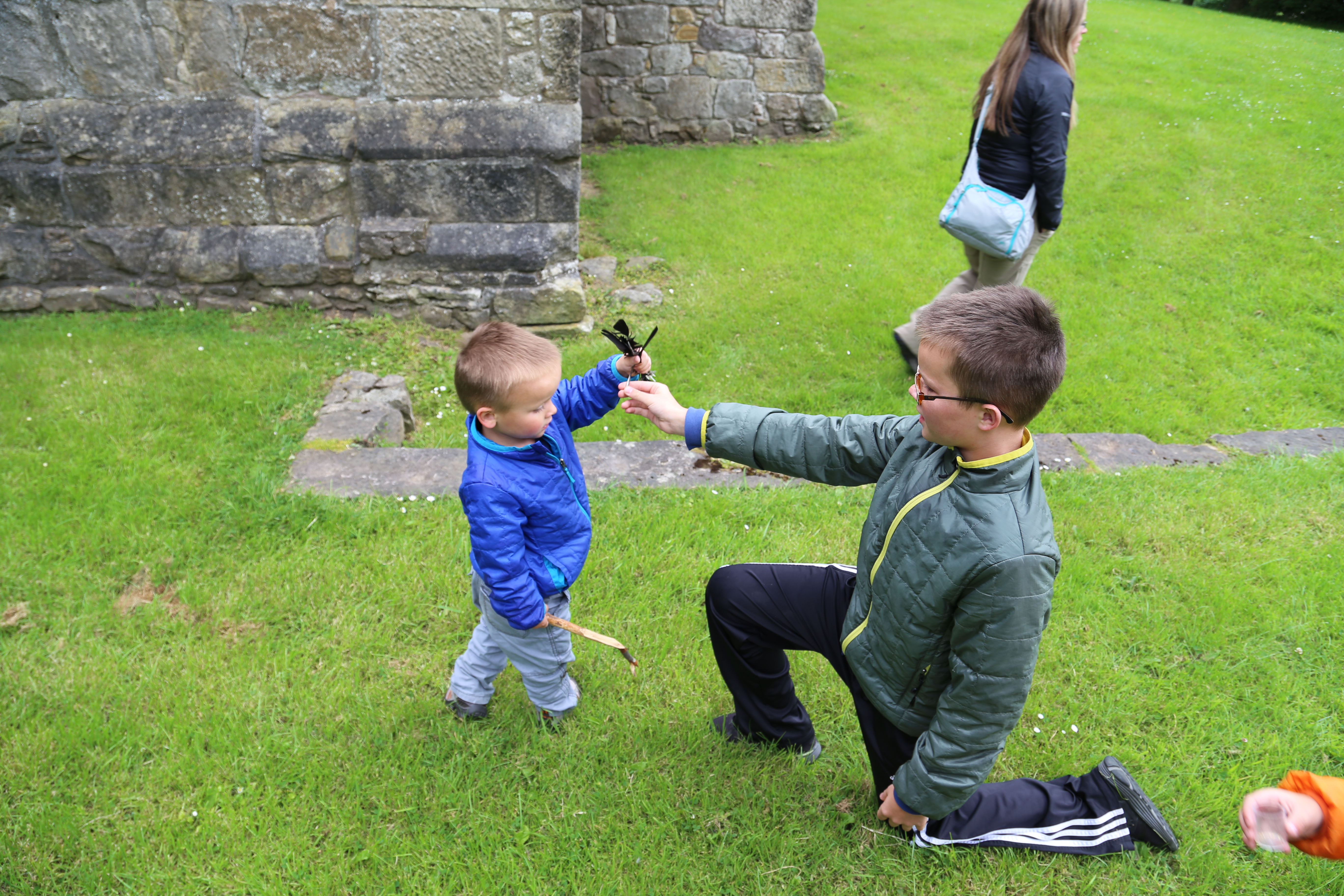 2014 Europe Trip Day 24 - Scotland (Crookston Castle, Paisley Missionary Flat (Walker Street), Lawn Bowling Pitch, Irn Bru, Church of the Holy Rude, Stirling Castle, 2014 Pipefest Stirling)