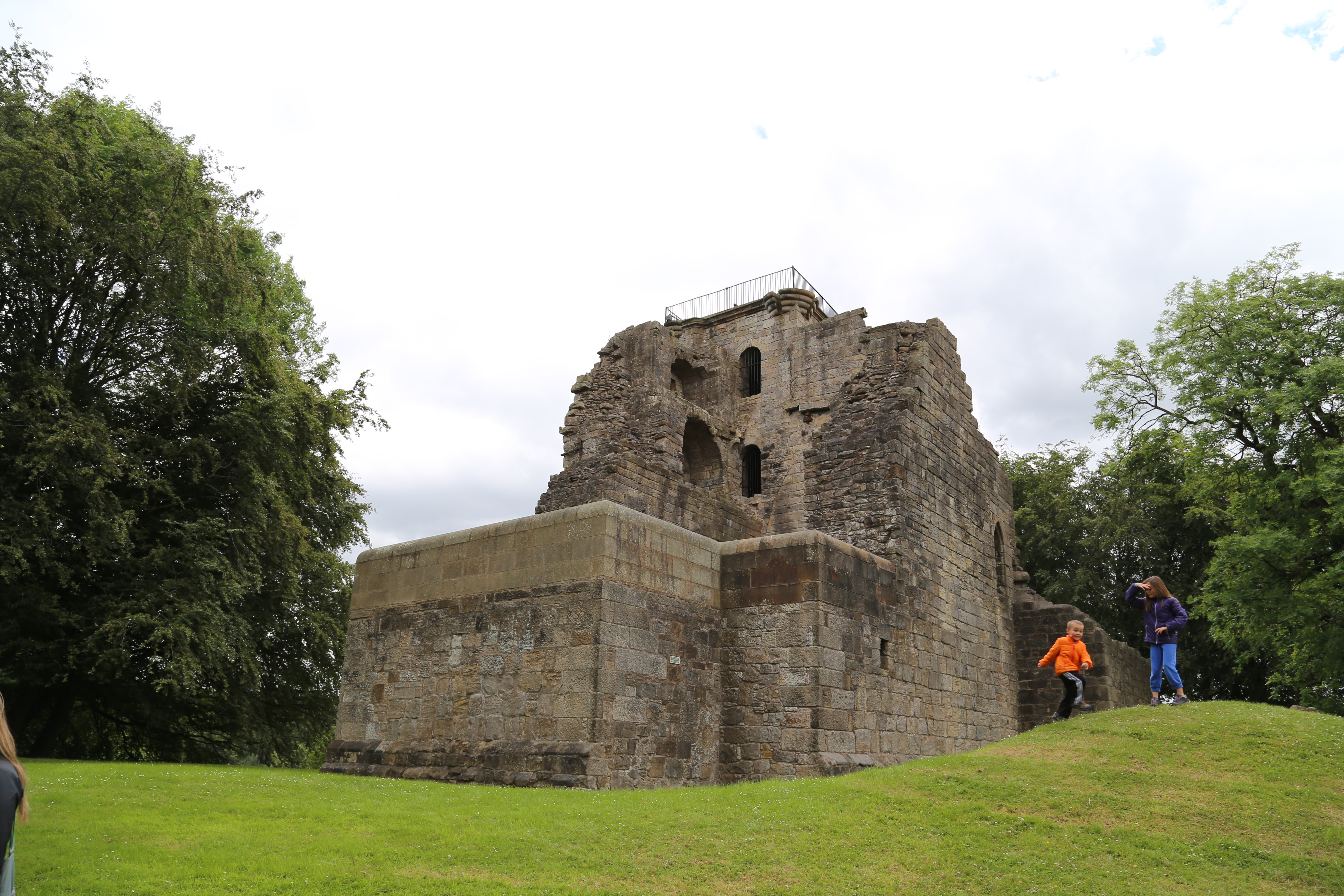 2014 Europe Trip Day 24 - Scotland (Crookston Castle, Paisley Missionary Flat (Walker Street), Lawn Bowling Pitch, Irn Bru, Church of the Holy Rude, Stirling Castle, 2014 Pipefest Stirling)