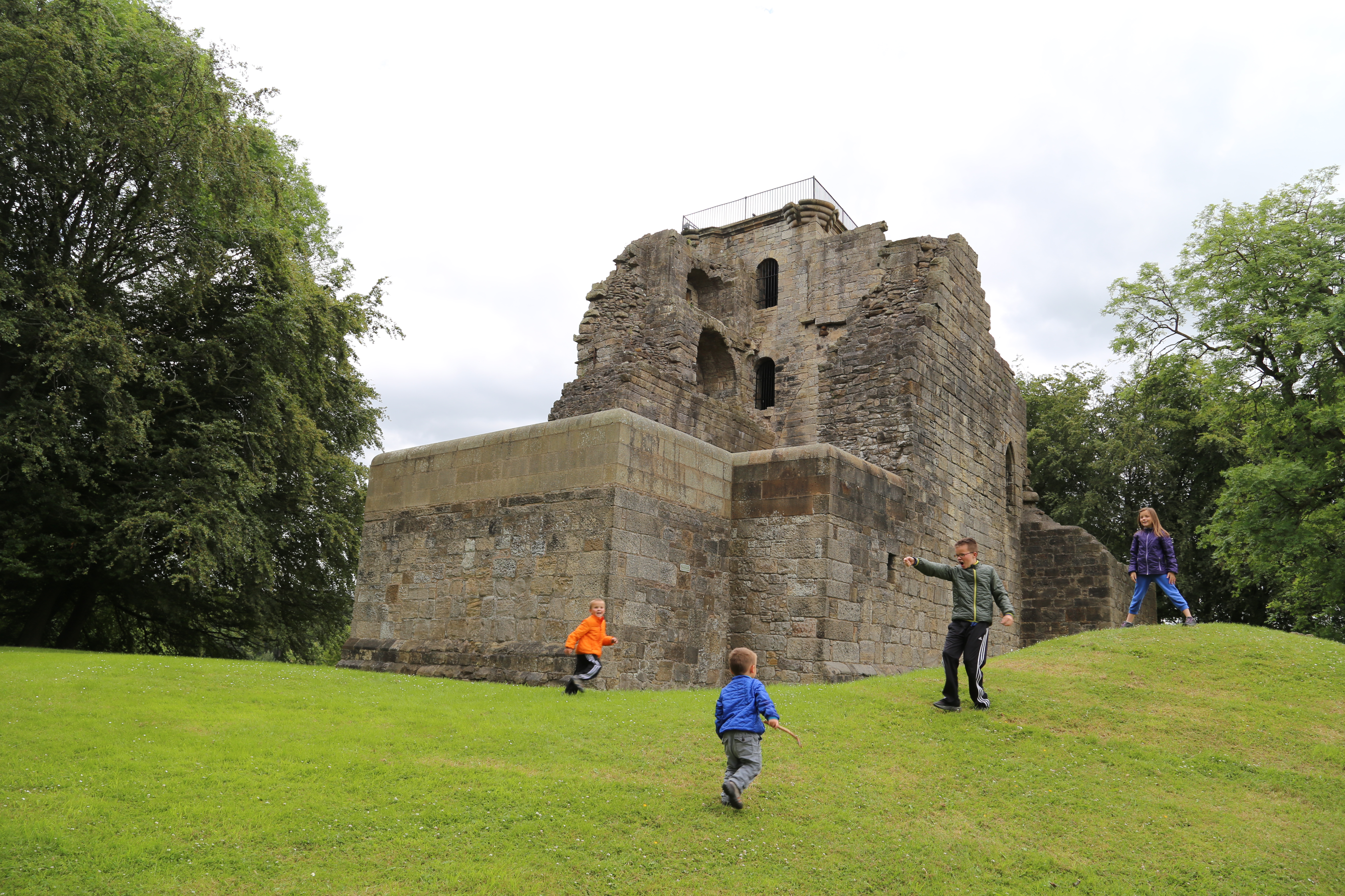 2014 Europe Trip Day 24 - Scotland (Crookston Castle, Paisley Missionary Flat (Walker Street), Lawn Bowling Pitch, Irn Bru, Church of the Holy Rude, Stirling Castle, 2014 Pipefest Stirling)
