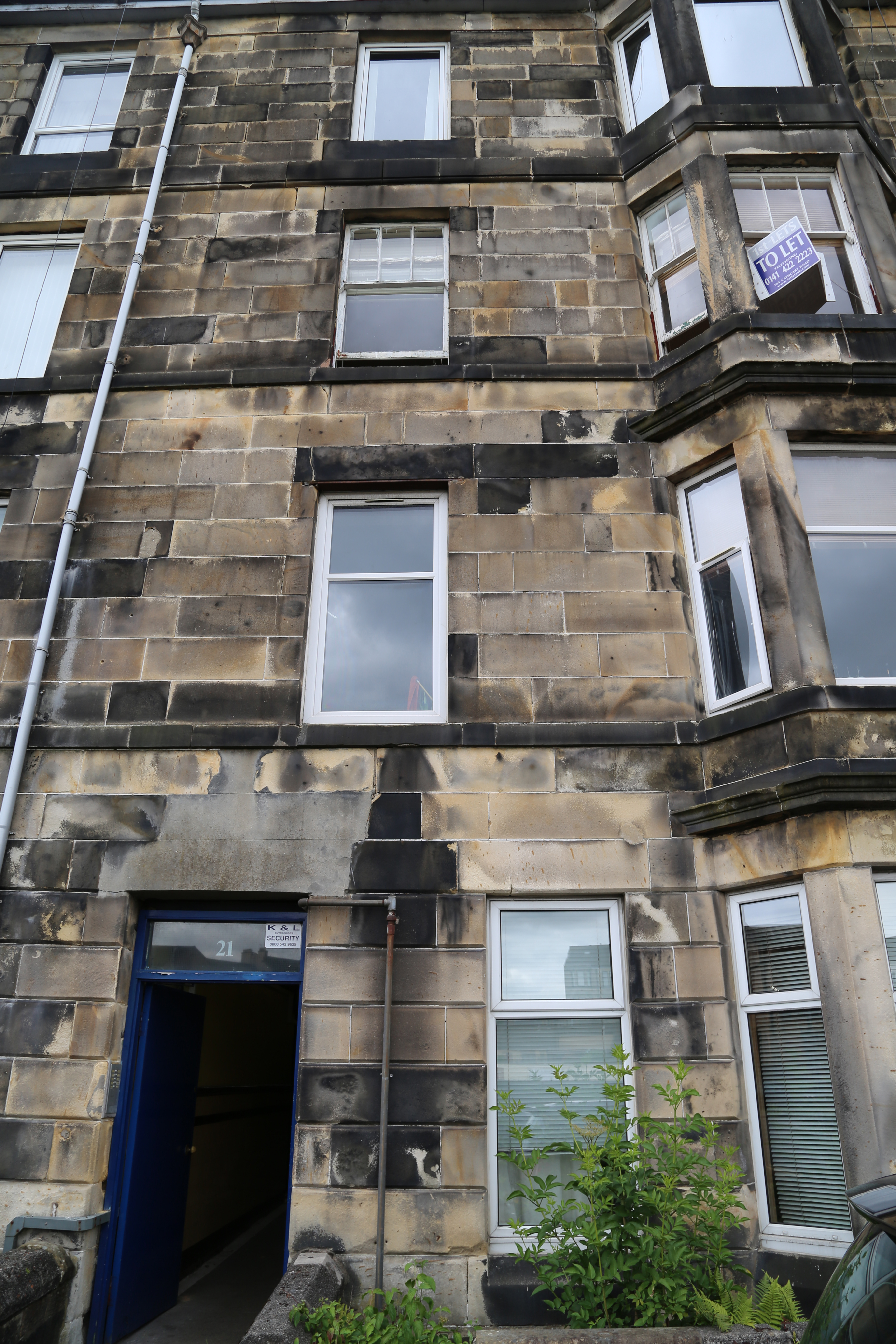 2014 Europe Trip Day 24 - Scotland (Crookston Castle, Paisley Missionary Flat (Walker Street), Lawn Bowling Pitch, Irn Bru, Church of the Holy Rude, Stirling Castle, 2014 Pipefest Stirling)