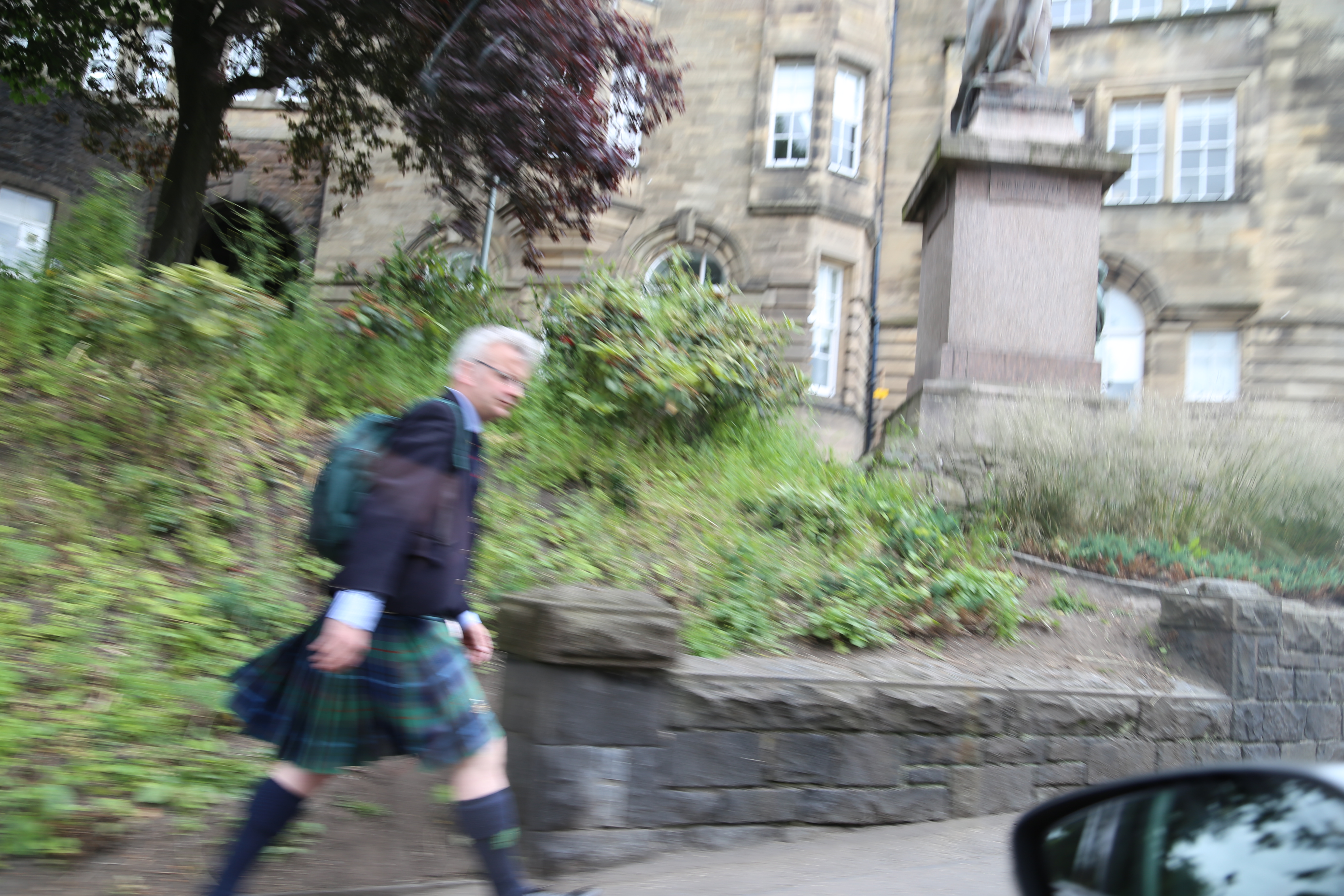 2014 Europe Trip Day 24 - Scotland (Crookston Castle, Paisley Missionary Flat (Walker Street), Lawn Bowling Pitch, Irn Bru, Church of the Holy Rude, Stirling Castle, 2014 Pipefest Stirling)