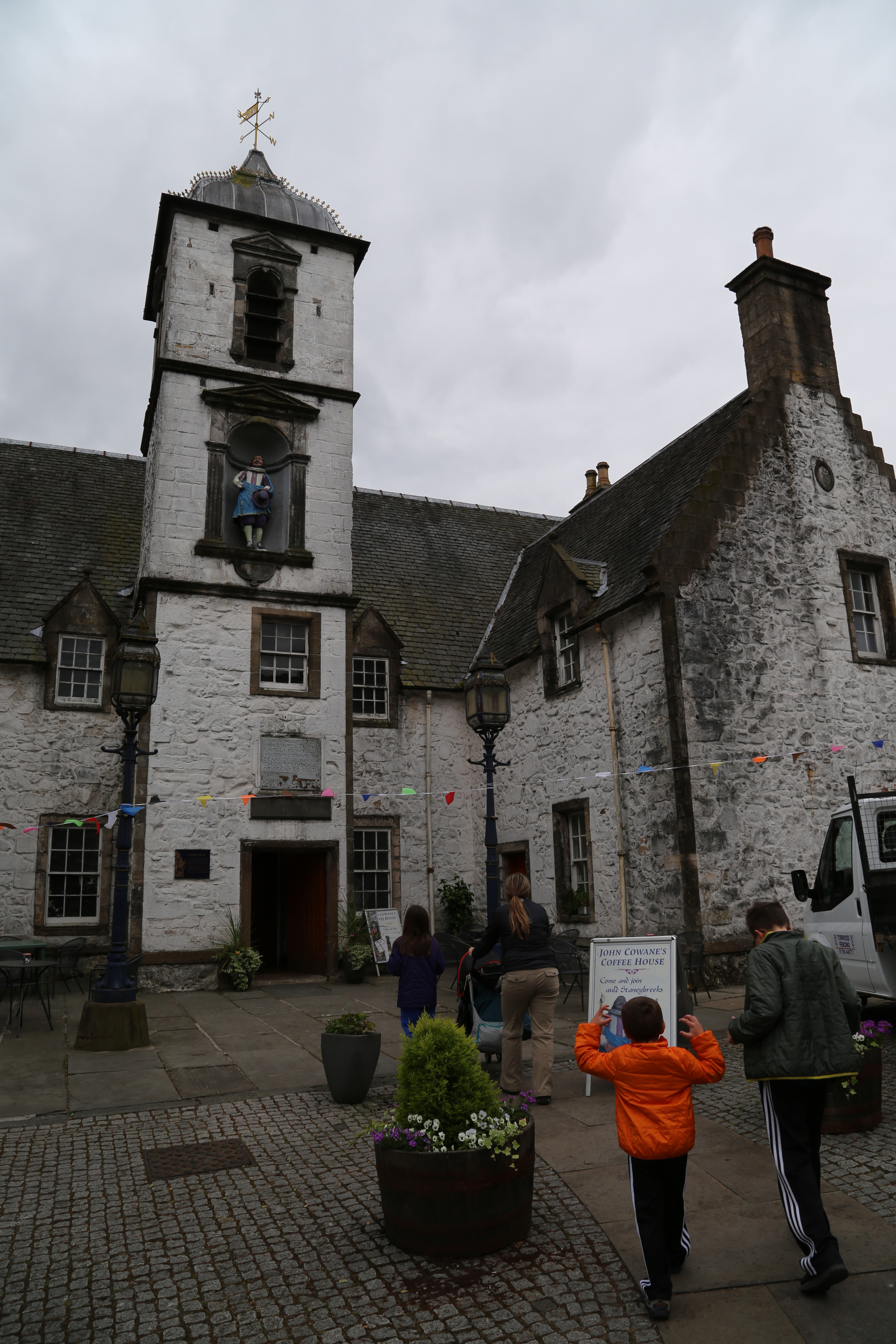 2014 Europe Trip Day 24 - Scotland (Crookston Castle, Paisley Missionary Flat (Walker Street), Lawn Bowling Pitch, Irn Bru, Church of the Holy Rude, Stirling Castle, 2014 Pipefest Stirling)