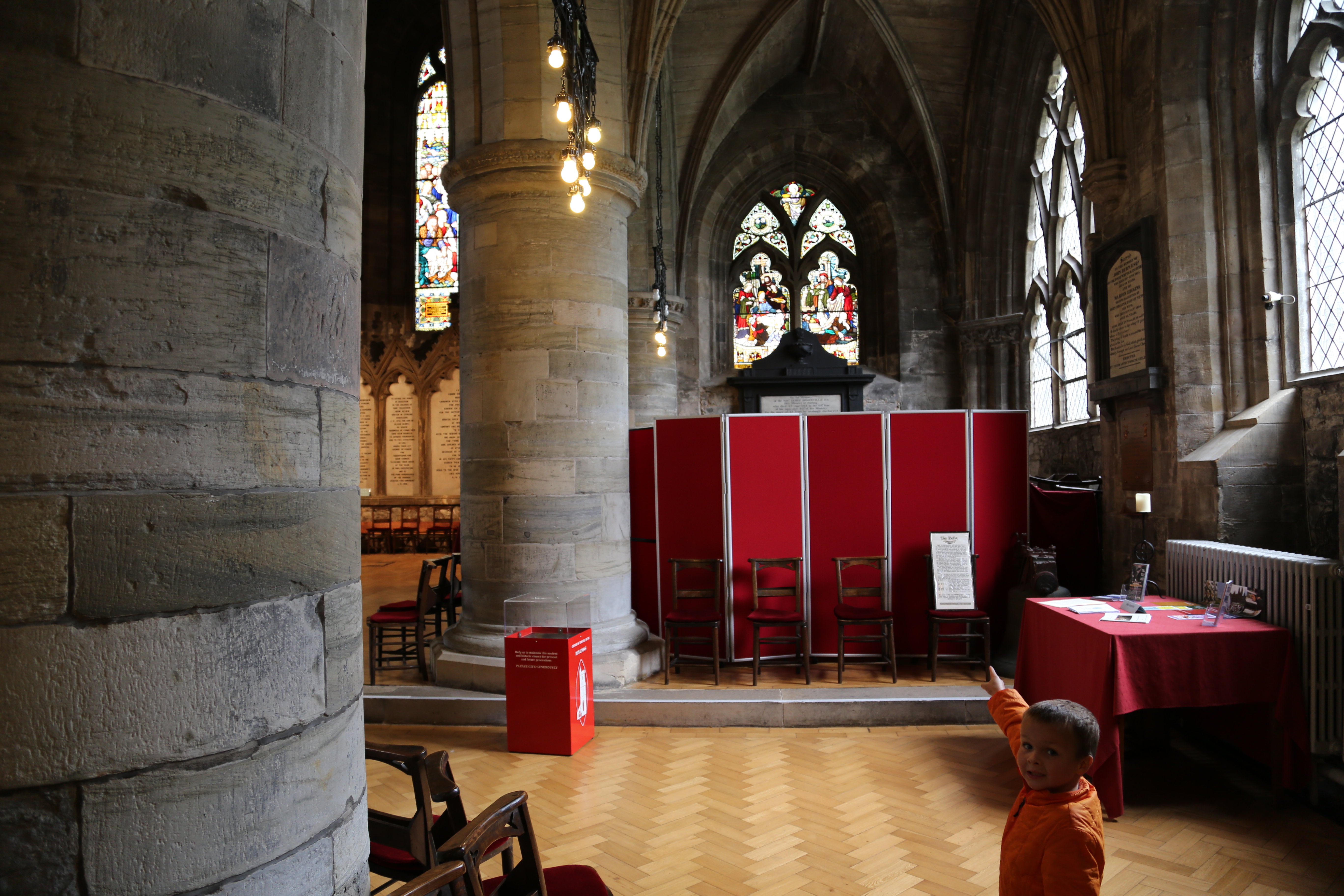 2014 Europe Trip Day 24 - Scotland (Crookston Castle, Paisley Missionary Flat (Walker Street), Lawn Bowling Pitch, Irn Bru, Church of the Holy Rude, Stirling Castle, 2014 Pipefest Stirling)