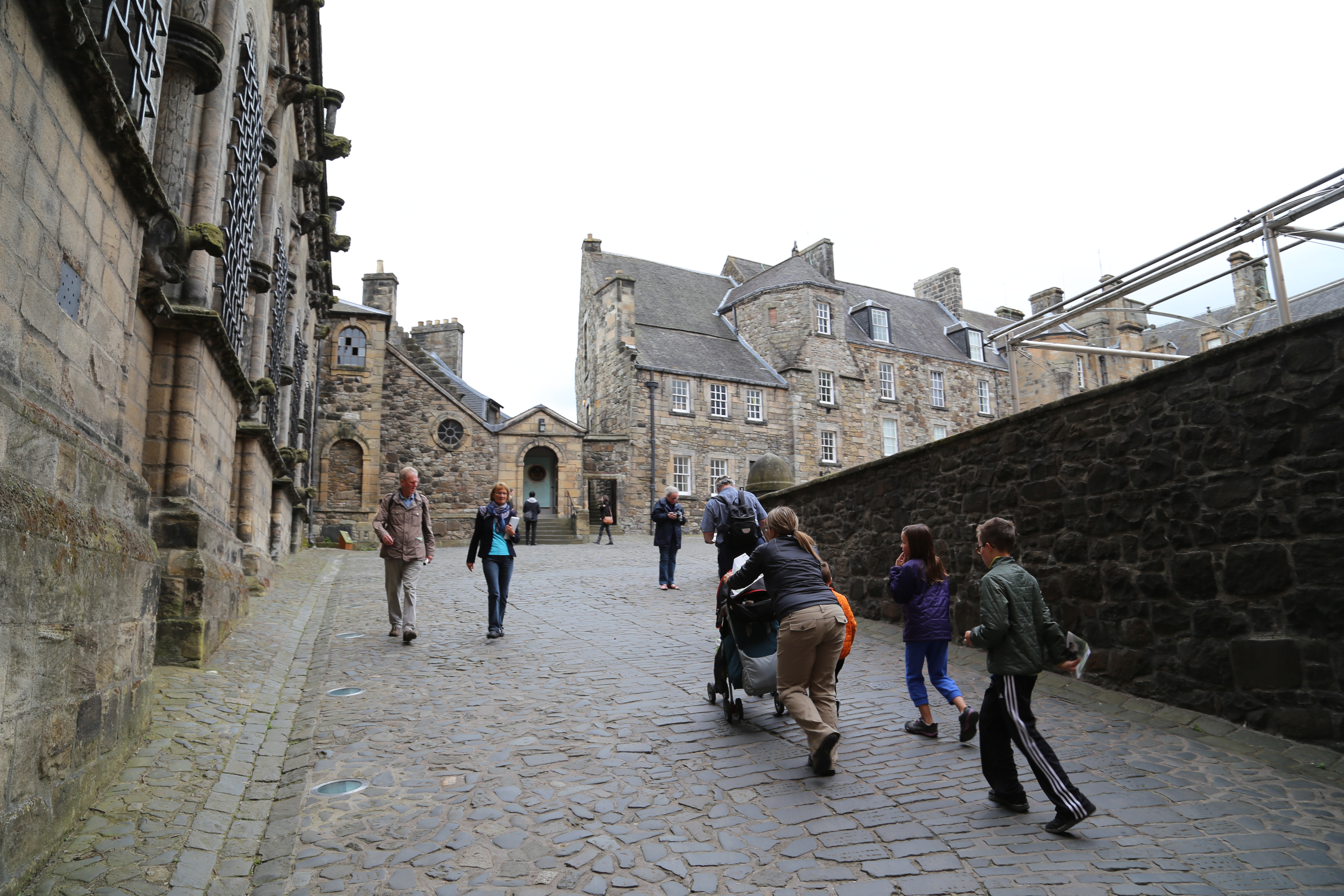 2014 Europe Trip Day 24 - Scotland (Crookston Castle, Paisley Missionary Flat (Walker Street), Lawn Bowling Pitch, Irn Bru, Church of the Holy Rude, Stirling Castle, 2014 Pipefest Stirling)