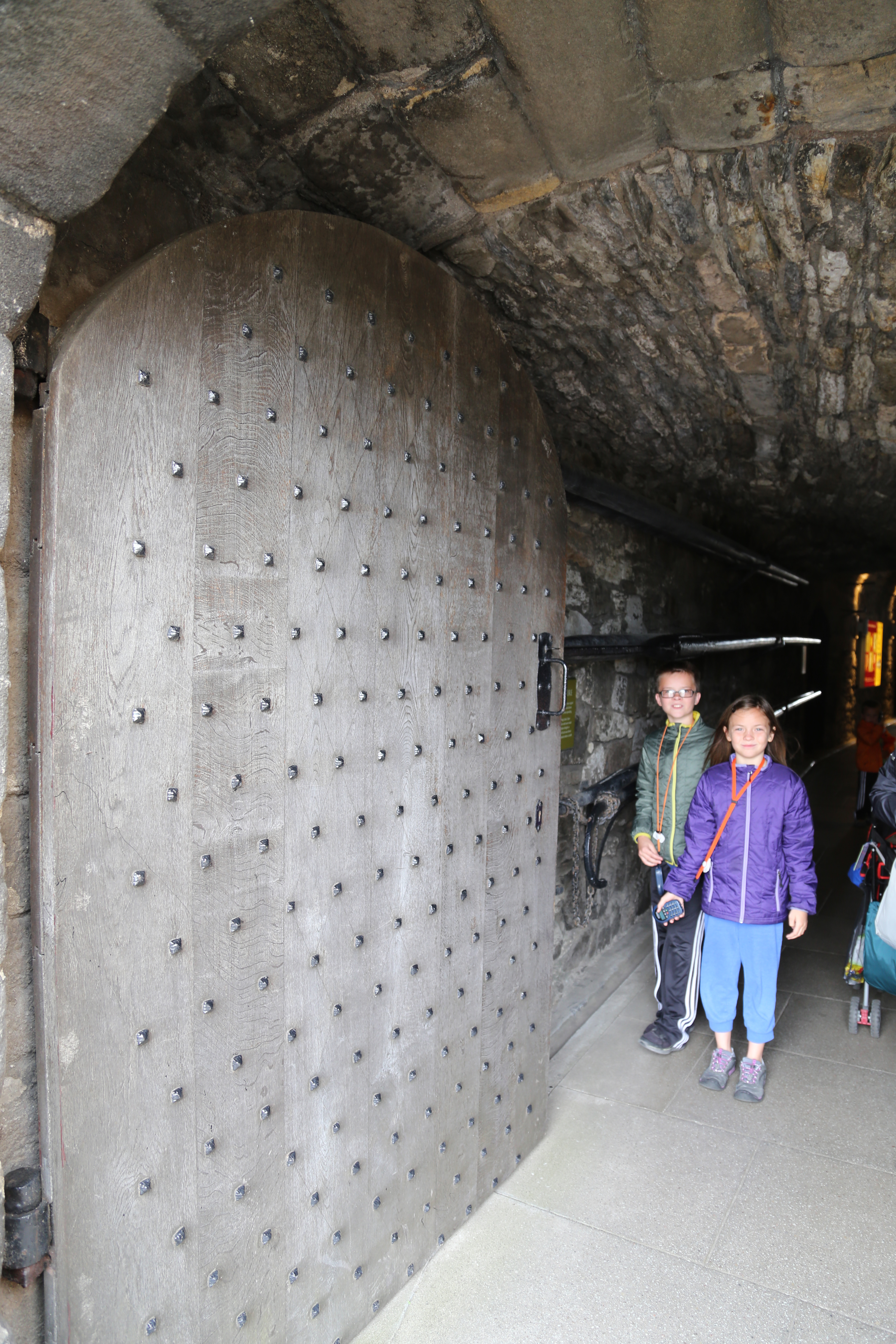 2014 Europe Trip Day 24 - Scotland (Crookston Castle, Paisley Missionary Flat (Walker Street), Lawn Bowling Pitch, Irn Bru, Church of the Holy Rude, Stirling Castle, 2014 Pipefest Stirling)