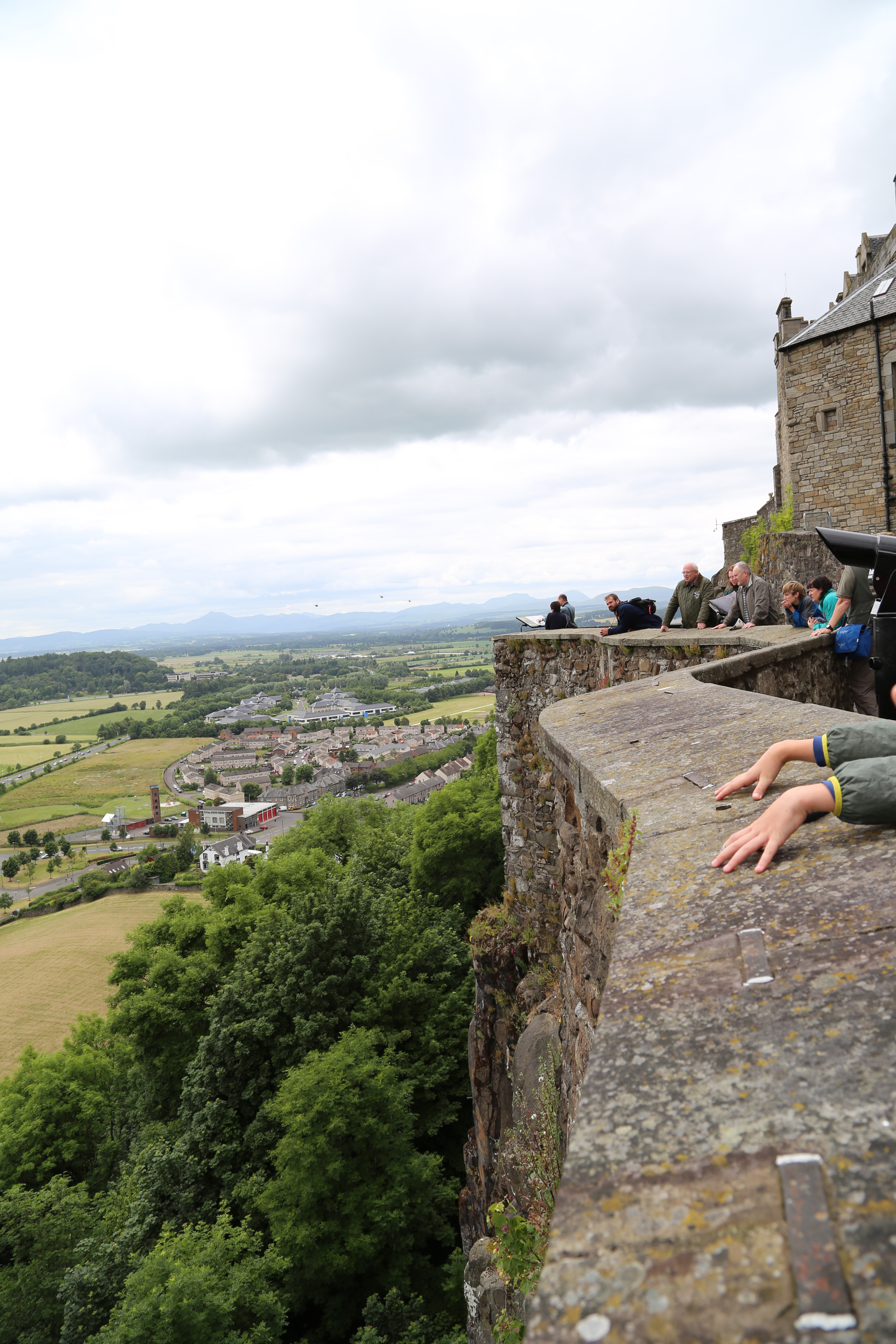 2014 Europe Trip Day 24 - Scotland (Crookston Castle, Paisley Missionary Flat (Walker Street), Lawn Bowling Pitch, Irn Bru, Church of the Holy Rude, Stirling Castle, 2014 Pipefest Stirling)