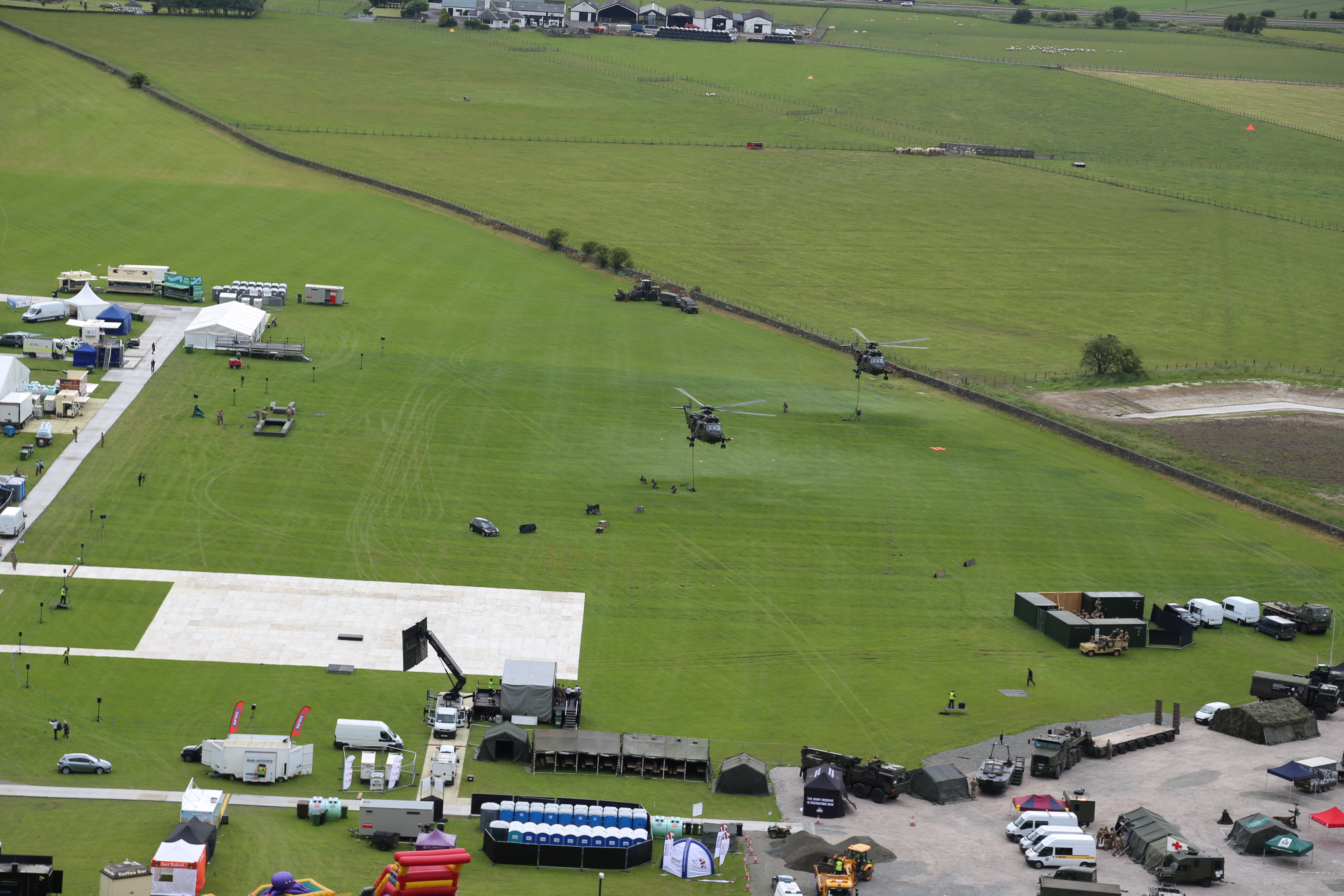 2014 Europe Trip Day 24 - Scotland (Crookston Castle, Paisley Missionary Flat (Walker Street), Lawn Bowling Pitch, Irn Bru, Church of the Holy Rude, Stirling Castle, 2014 Pipefest Stirling)