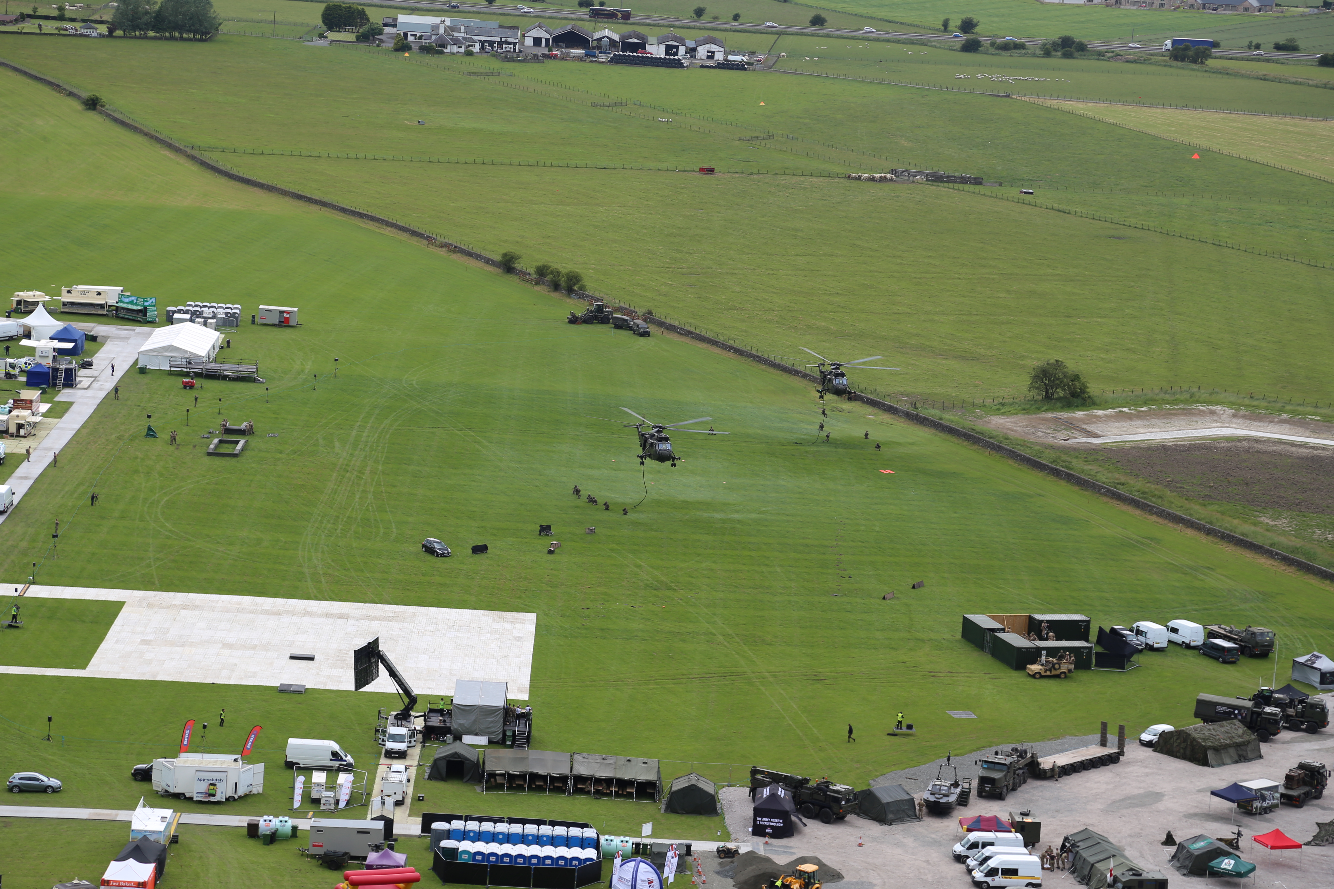 2014 Europe Trip Day 24 - Scotland (Crookston Castle, Paisley Missionary Flat (Walker Street), Lawn Bowling Pitch, Irn Bru, Church of the Holy Rude, Stirling Castle, 2014 Pipefest Stirling)